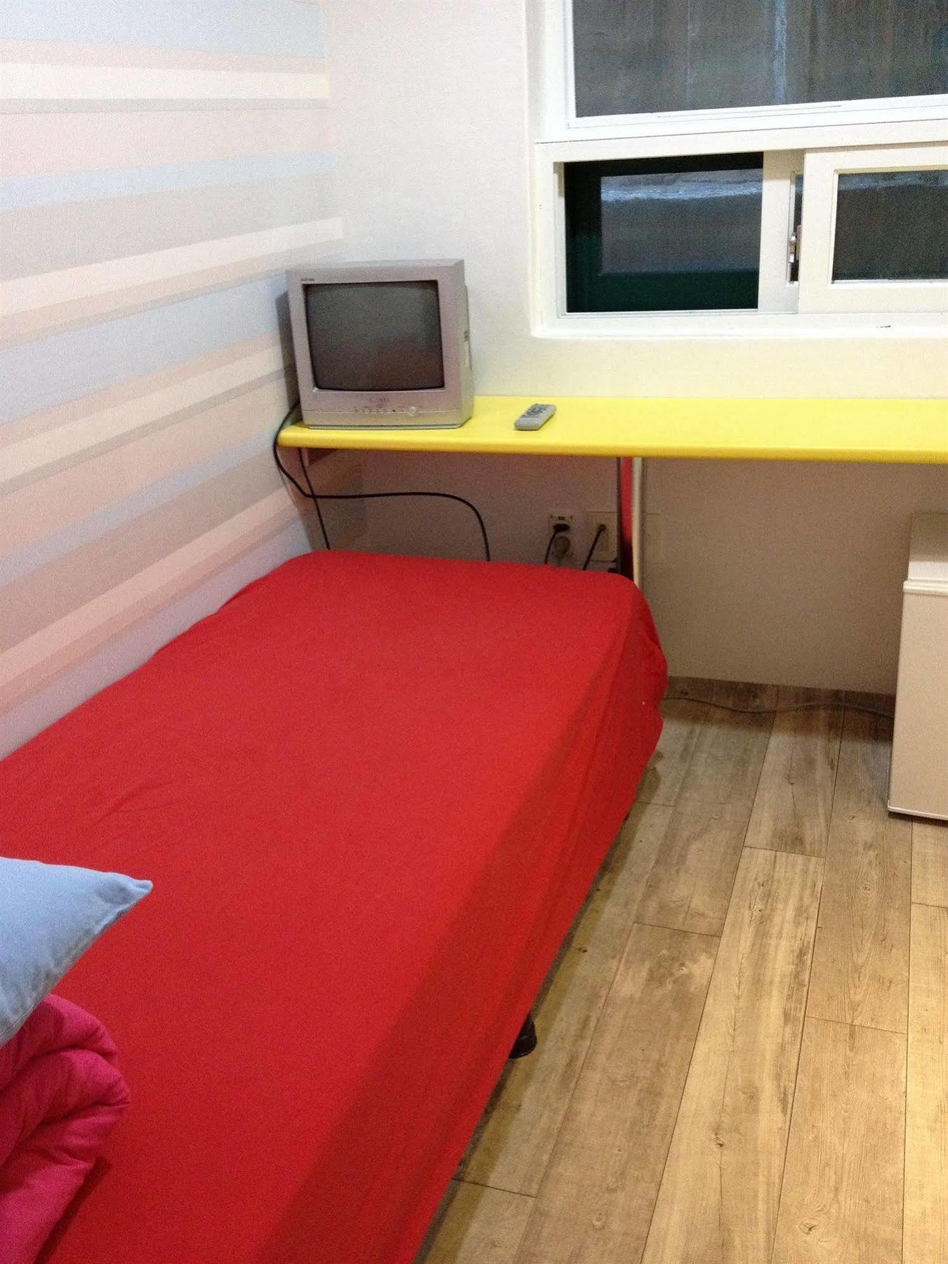 Korea 6 Hotel 2*