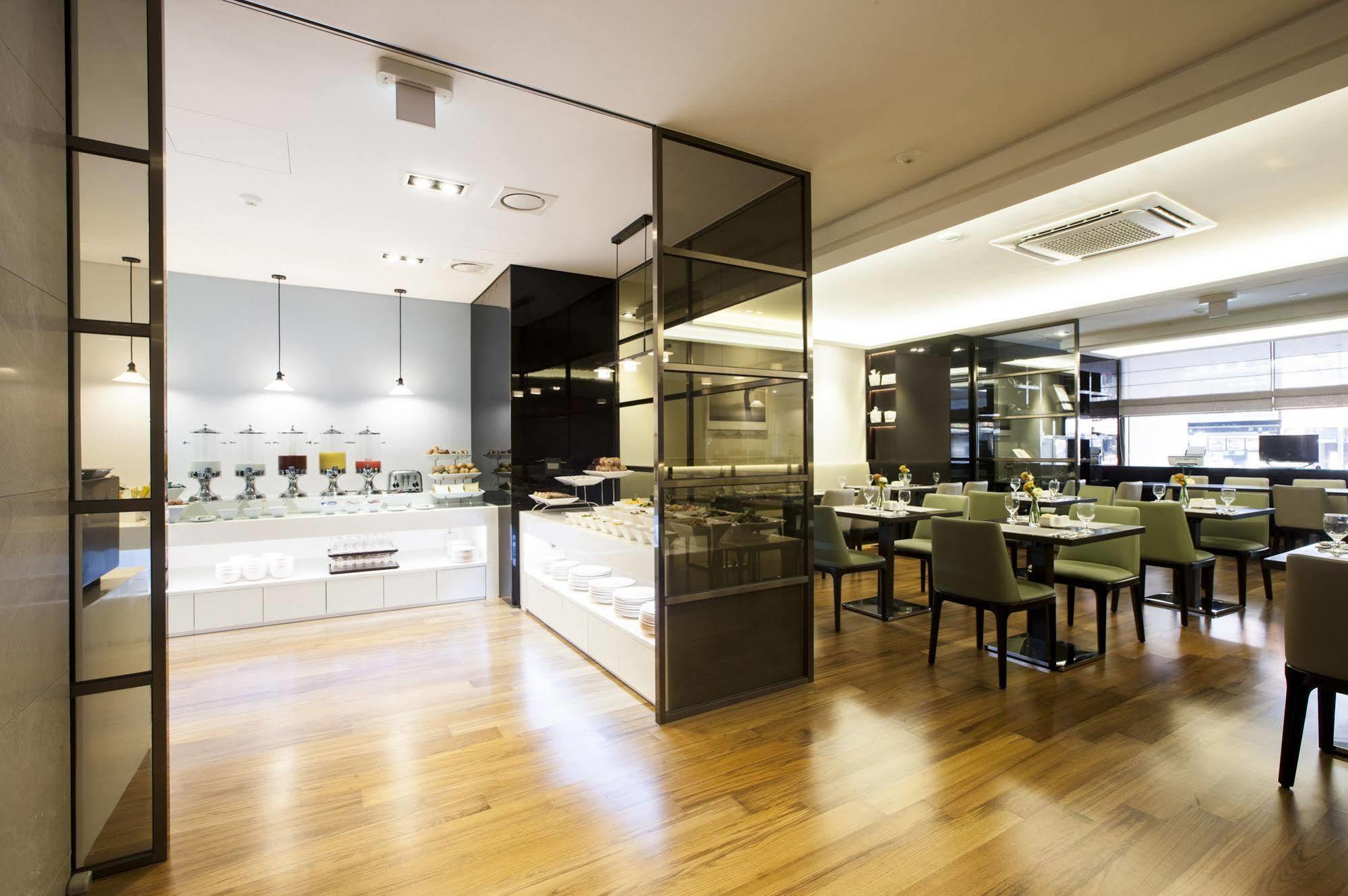The Grand Myeongdong 3* Seoul