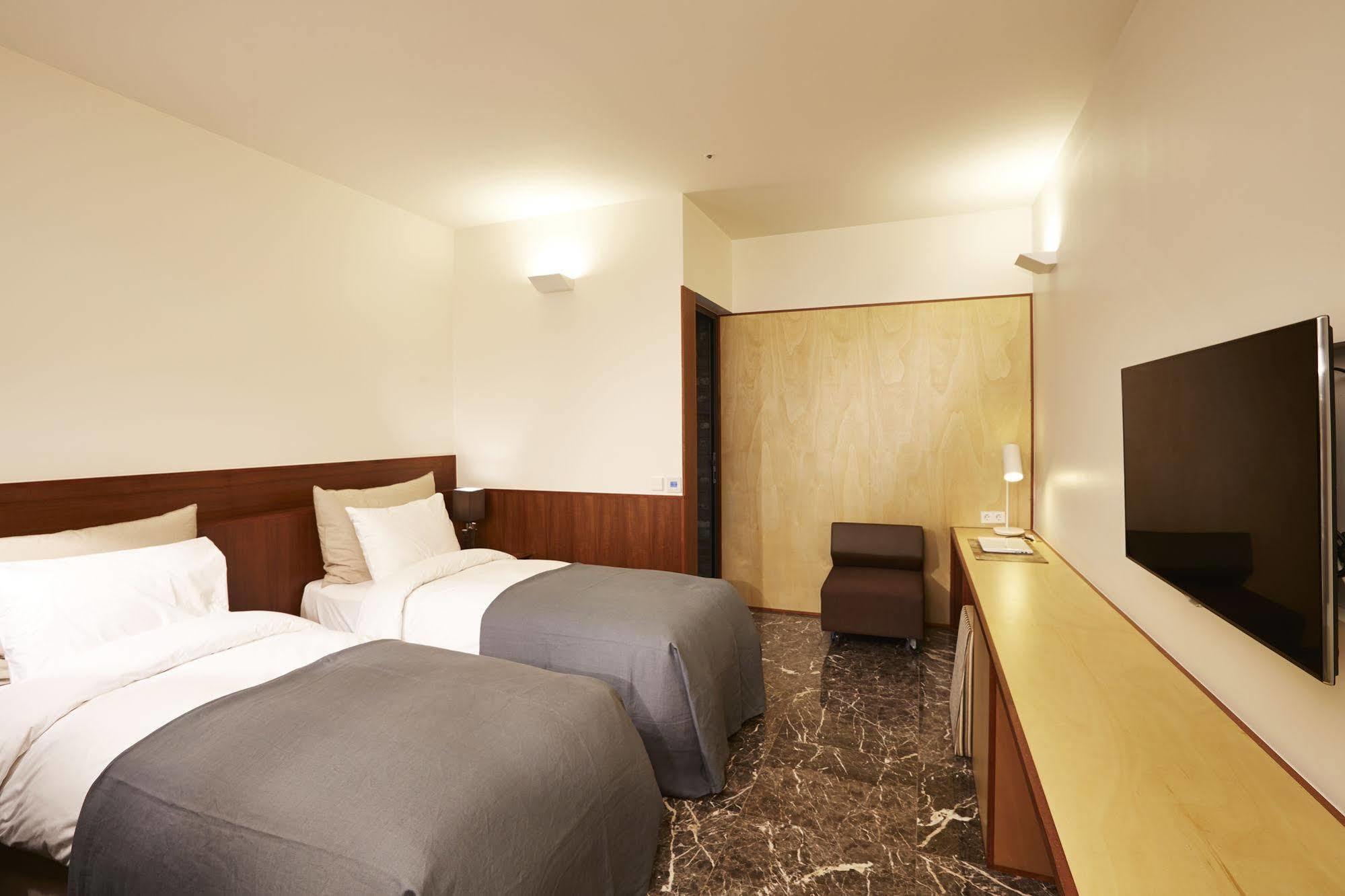 Snow Hotel 3*