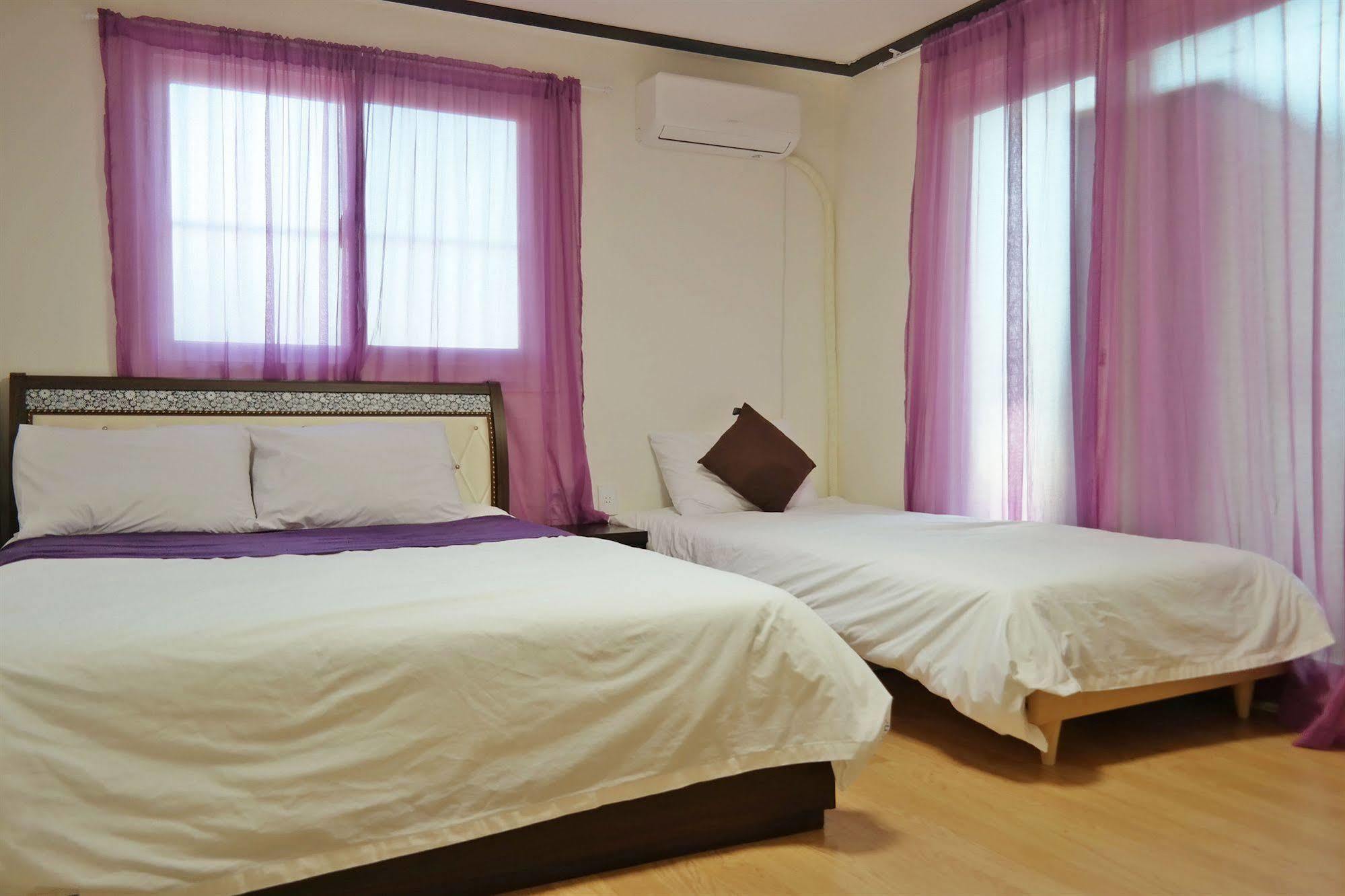 Apartment I House *