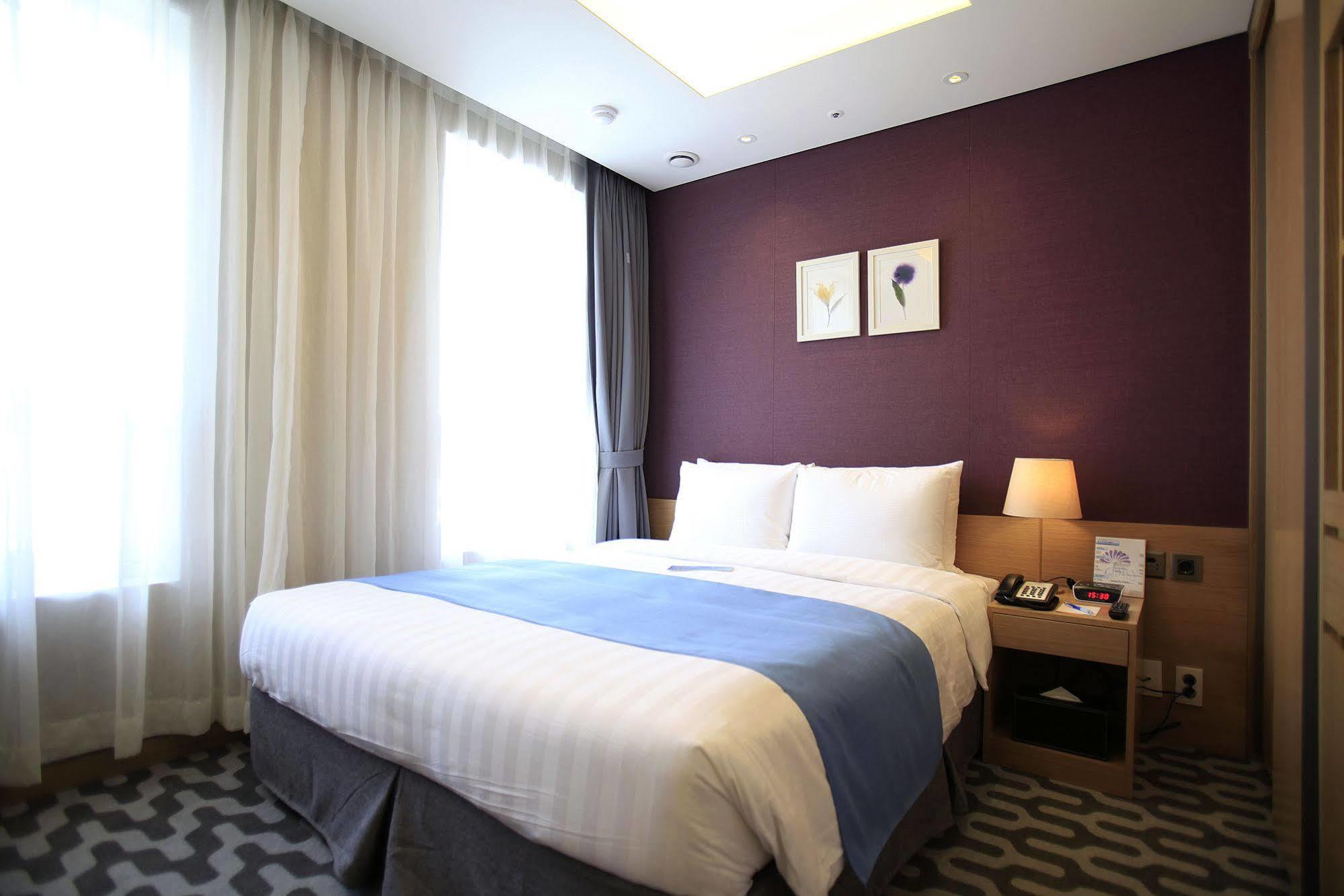 Hotel Days By Wyndham Myeongdong