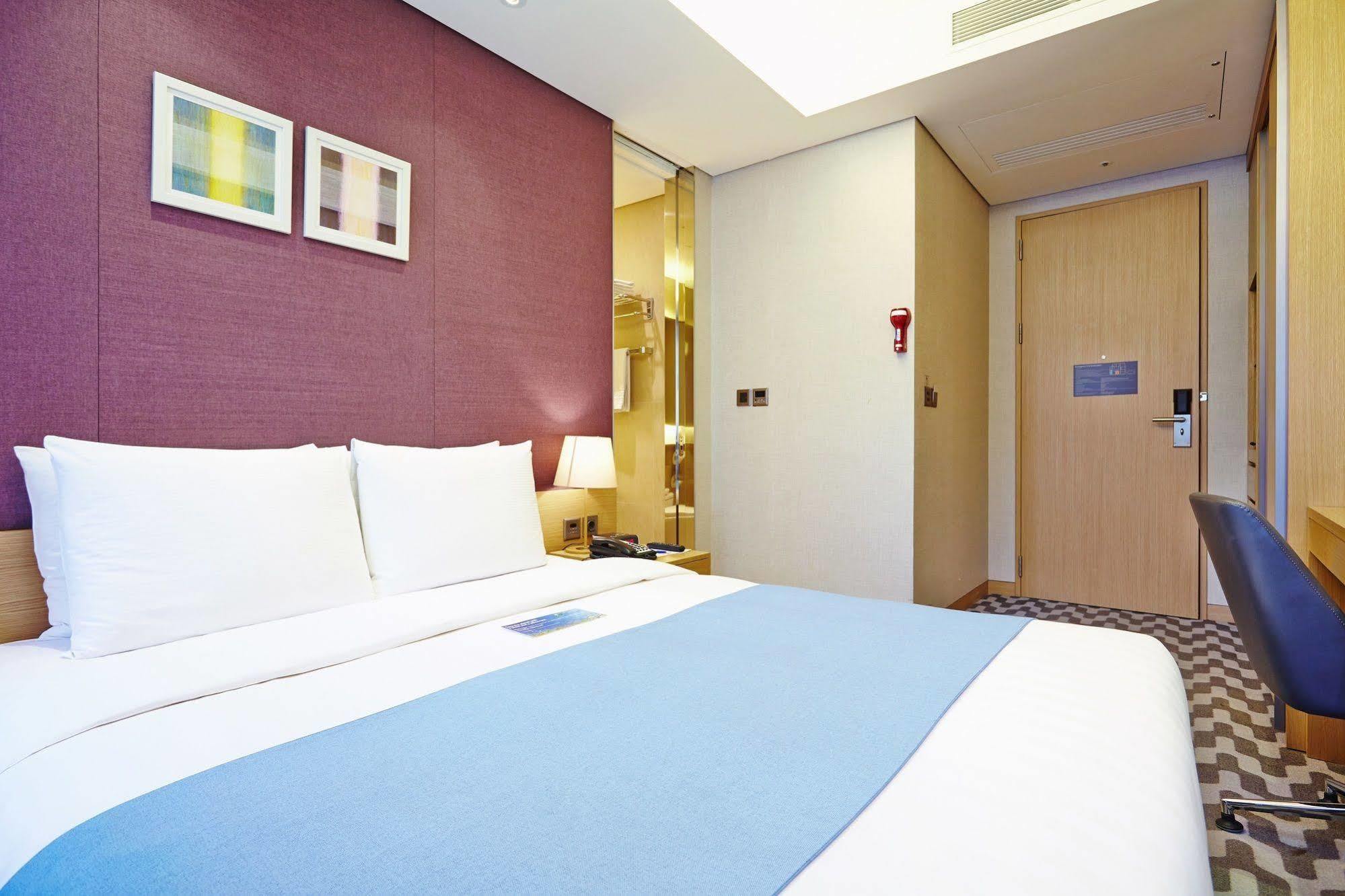 Hotel Days By Wyndham Myeongdong