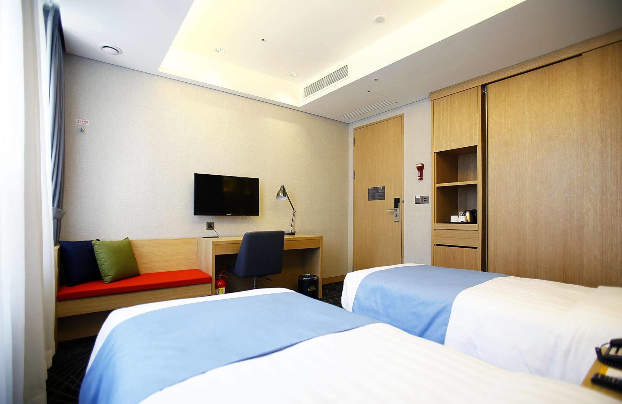 Days By Wyndham Myeongdong Seoul