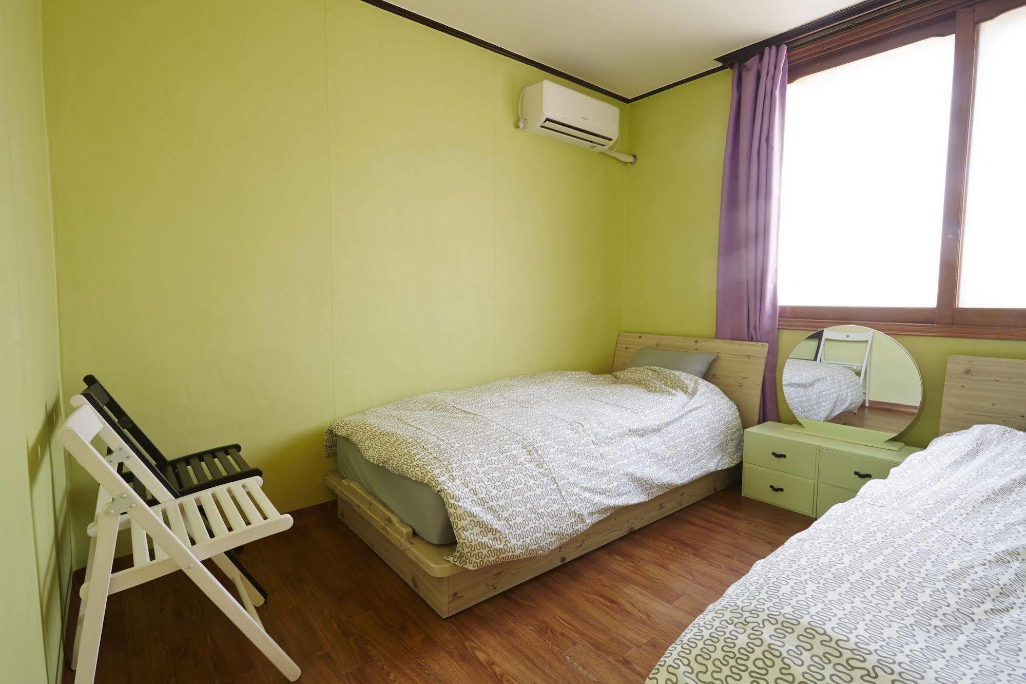 Owl Guesthouse - Hostel Hotel 2*
