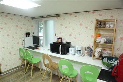 Casa de hóspedes Kukje Myeongdong 2*