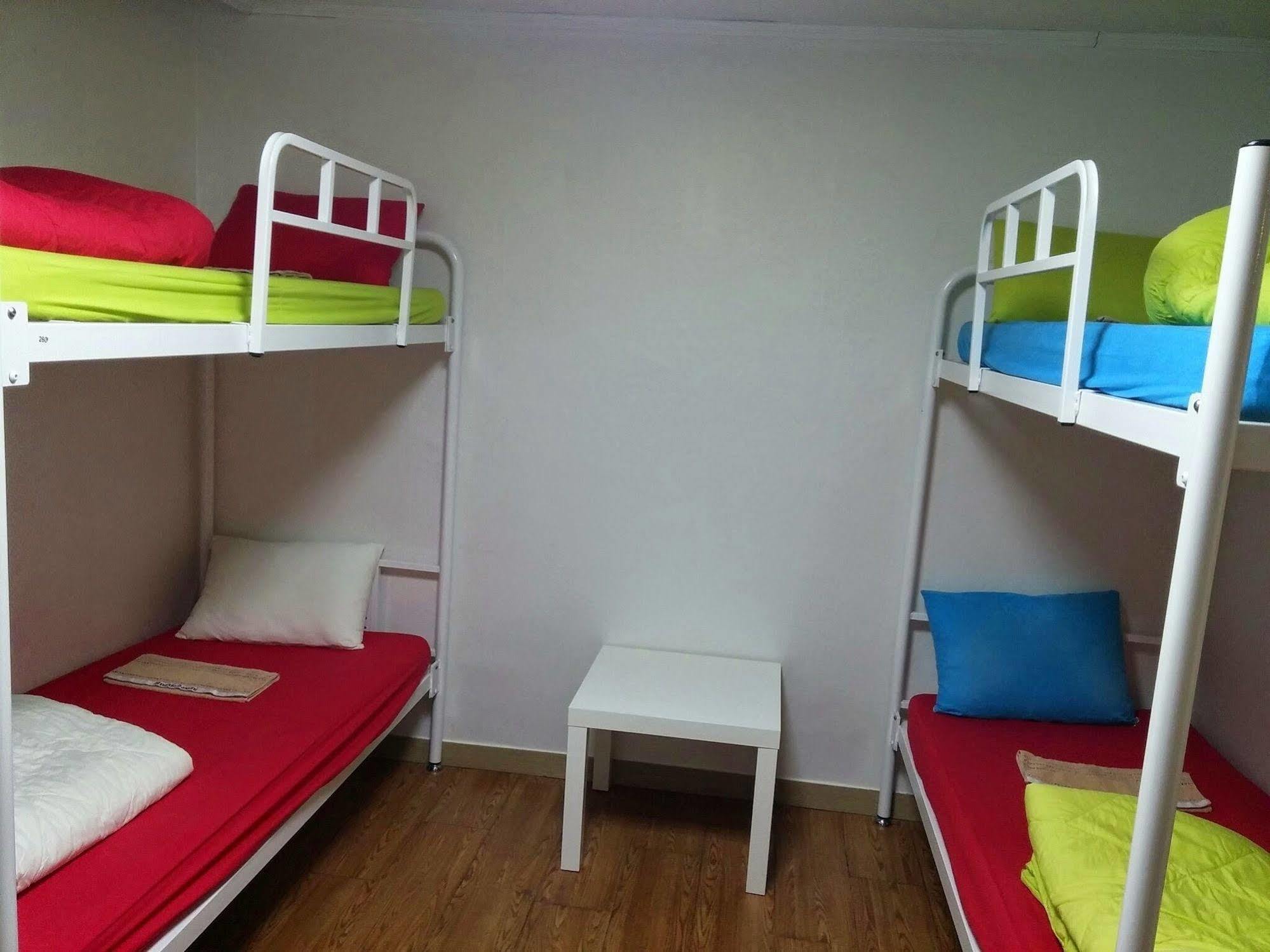 Zzzip In Hongdae Hostel Seoul