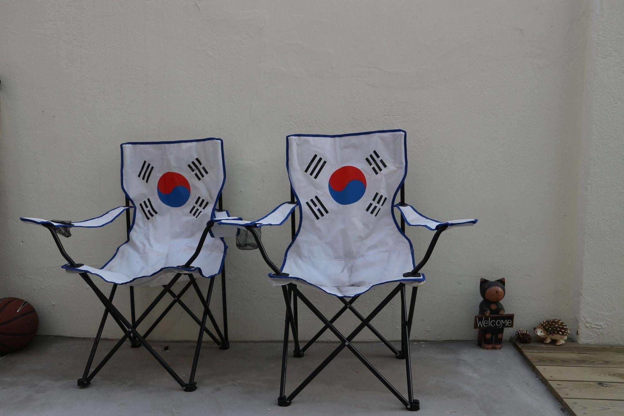 Hostel Zzzip In Hongdae