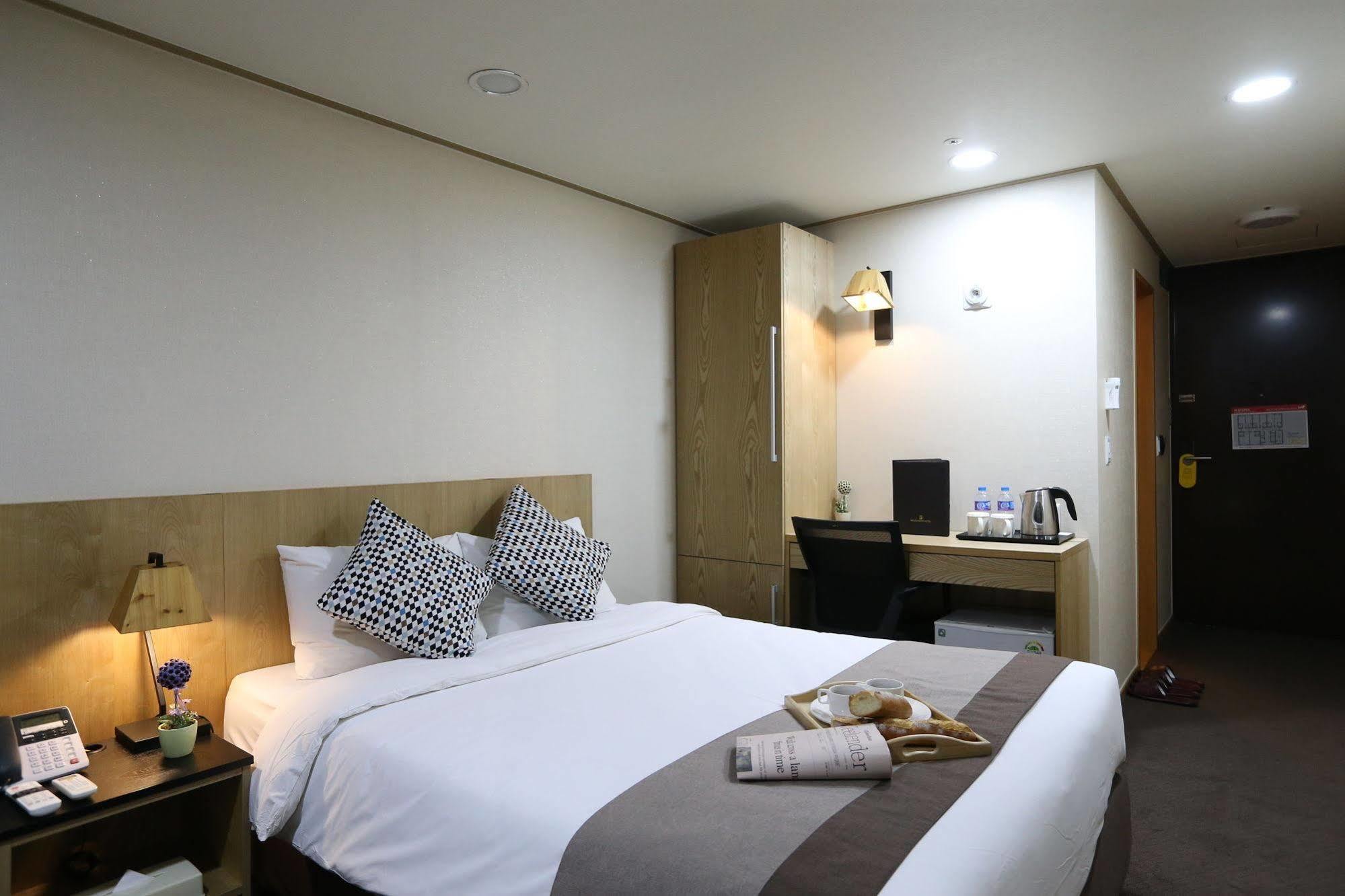 Golden Dongdaemun 3* Seoul