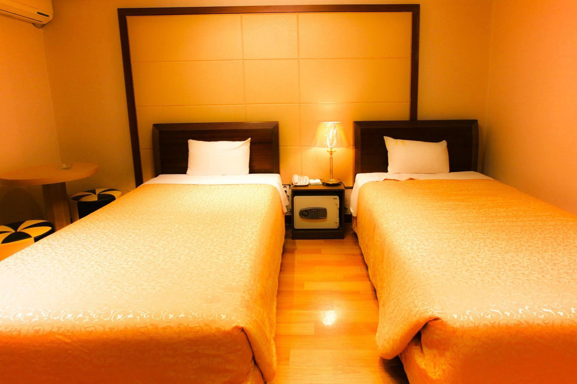 Hotel Namdaemun Palace 3*