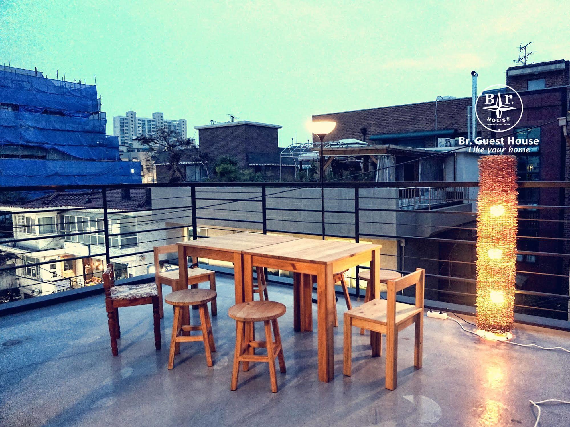 Br. Hongdae Guest house