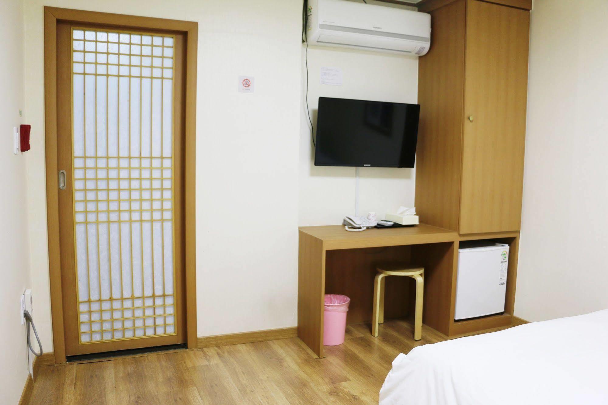 Mizo Rumah tetamu 2*