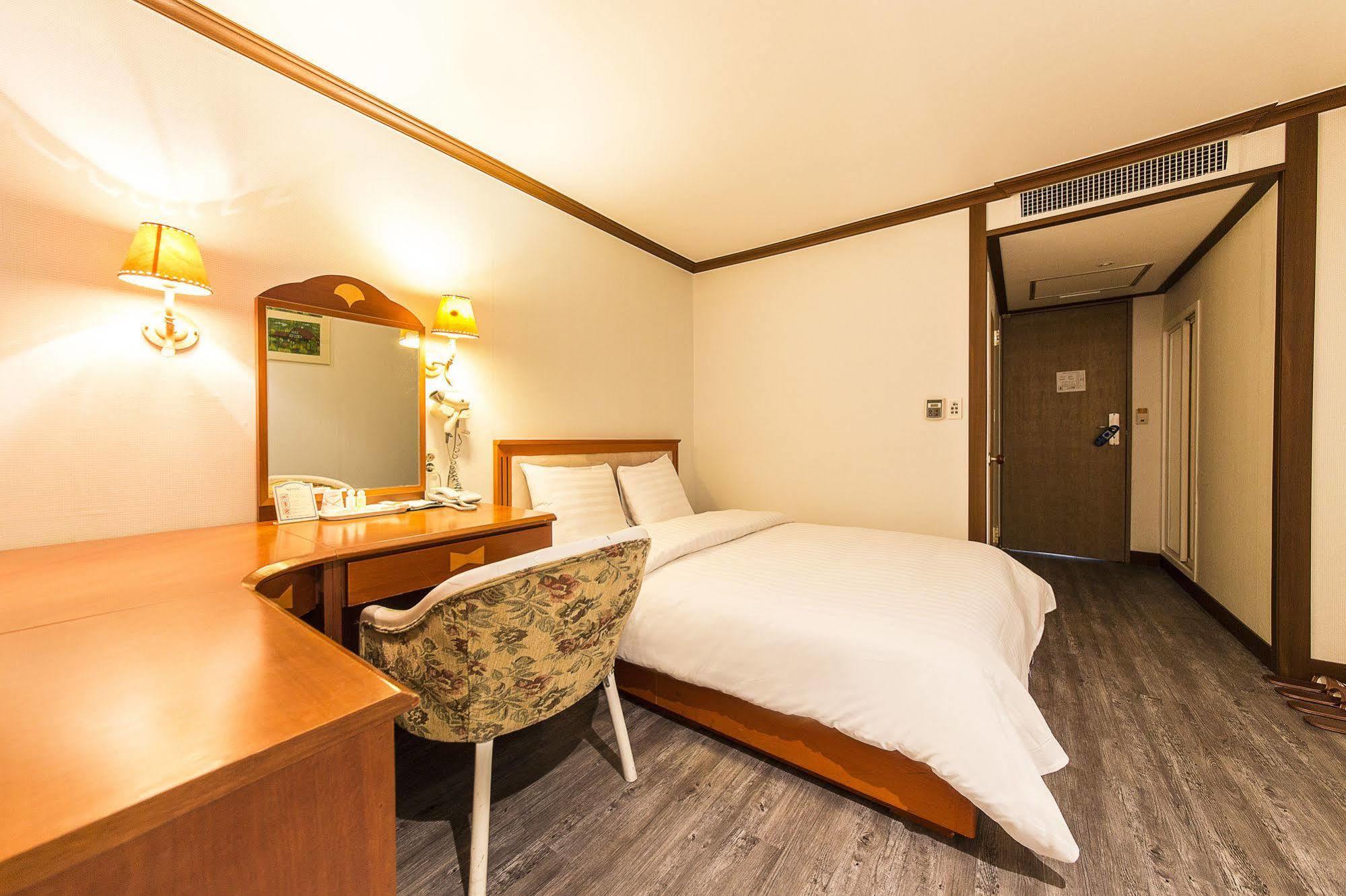 Hotel Jam Sil Tourist