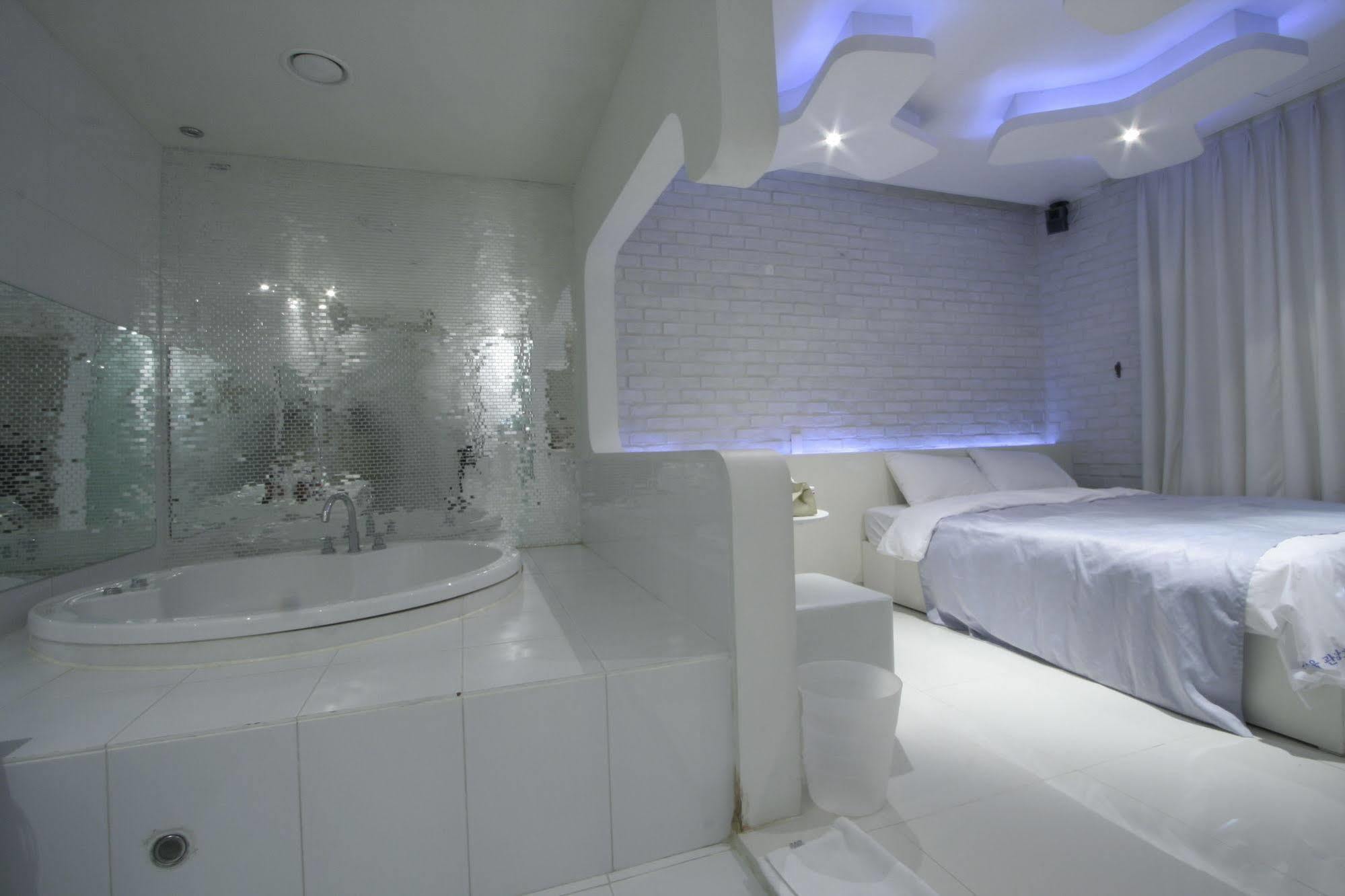 Dong 3* Seoul