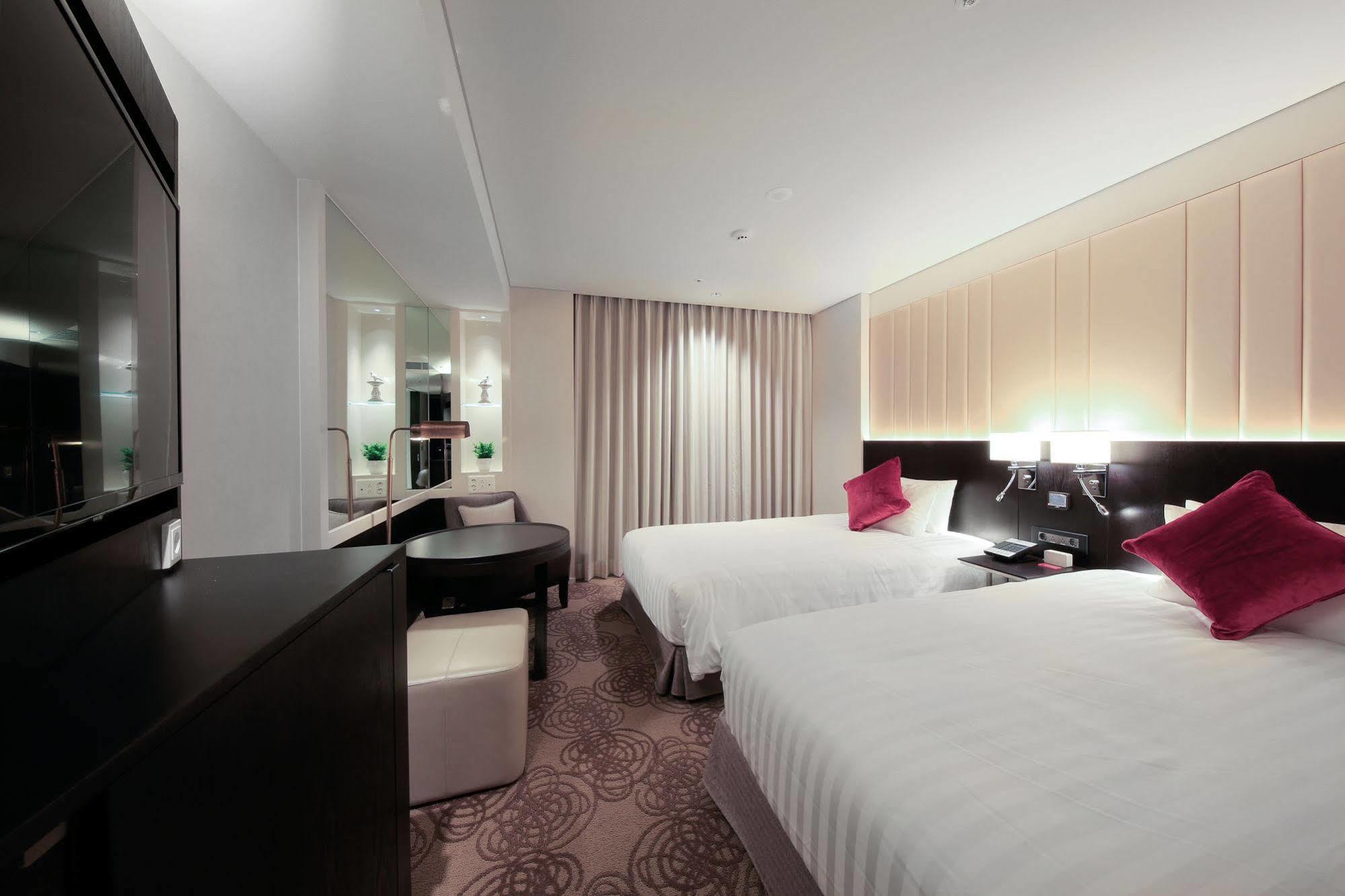 Solaria Nishitetsu Myeongdong 3* Seoul