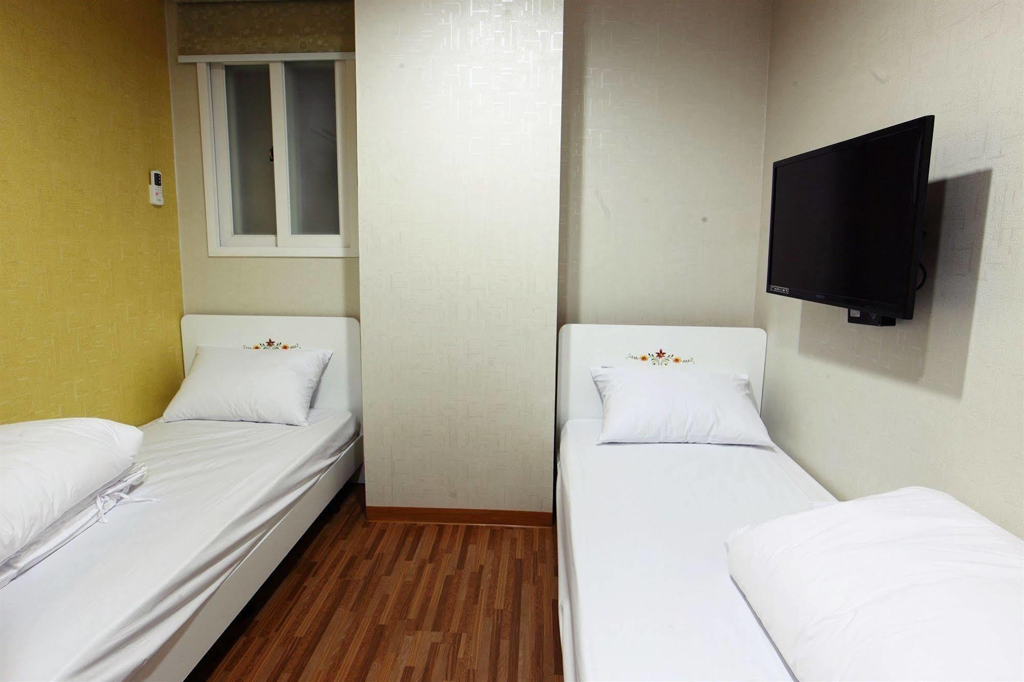 Chloe Gangnam Hostel Seoul