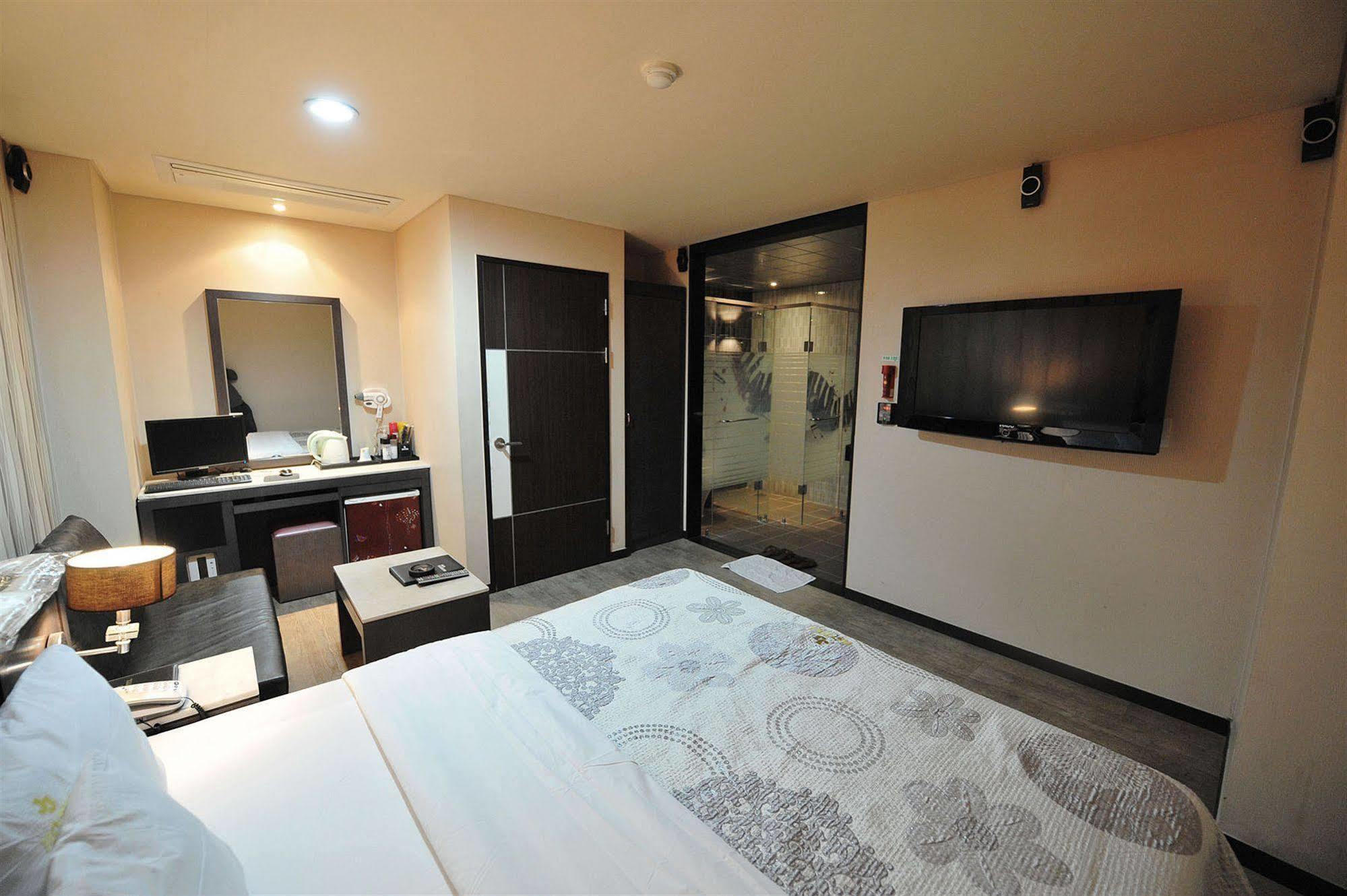 Hotel Jj