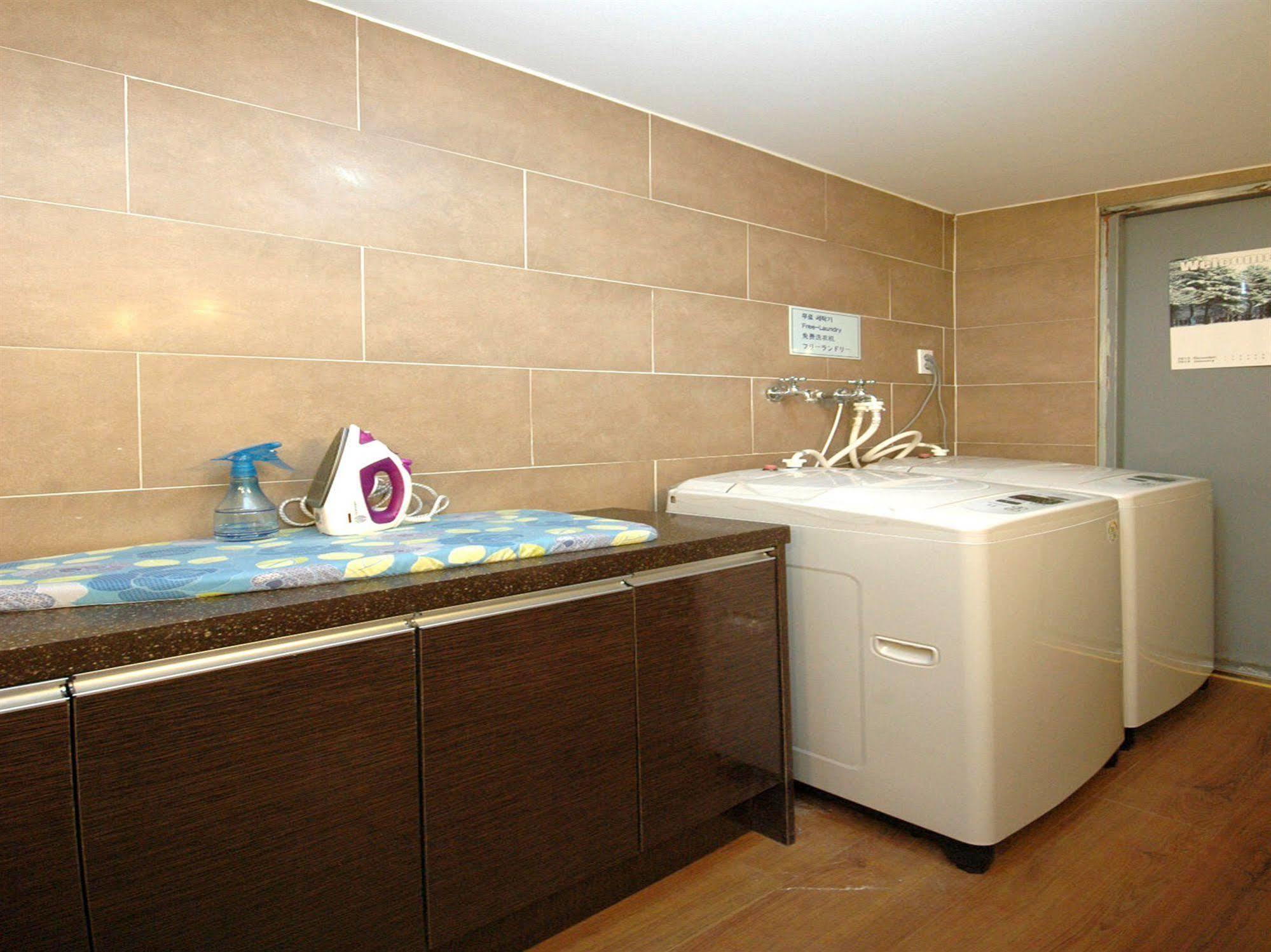 Hostel Vestin Myeongdong *