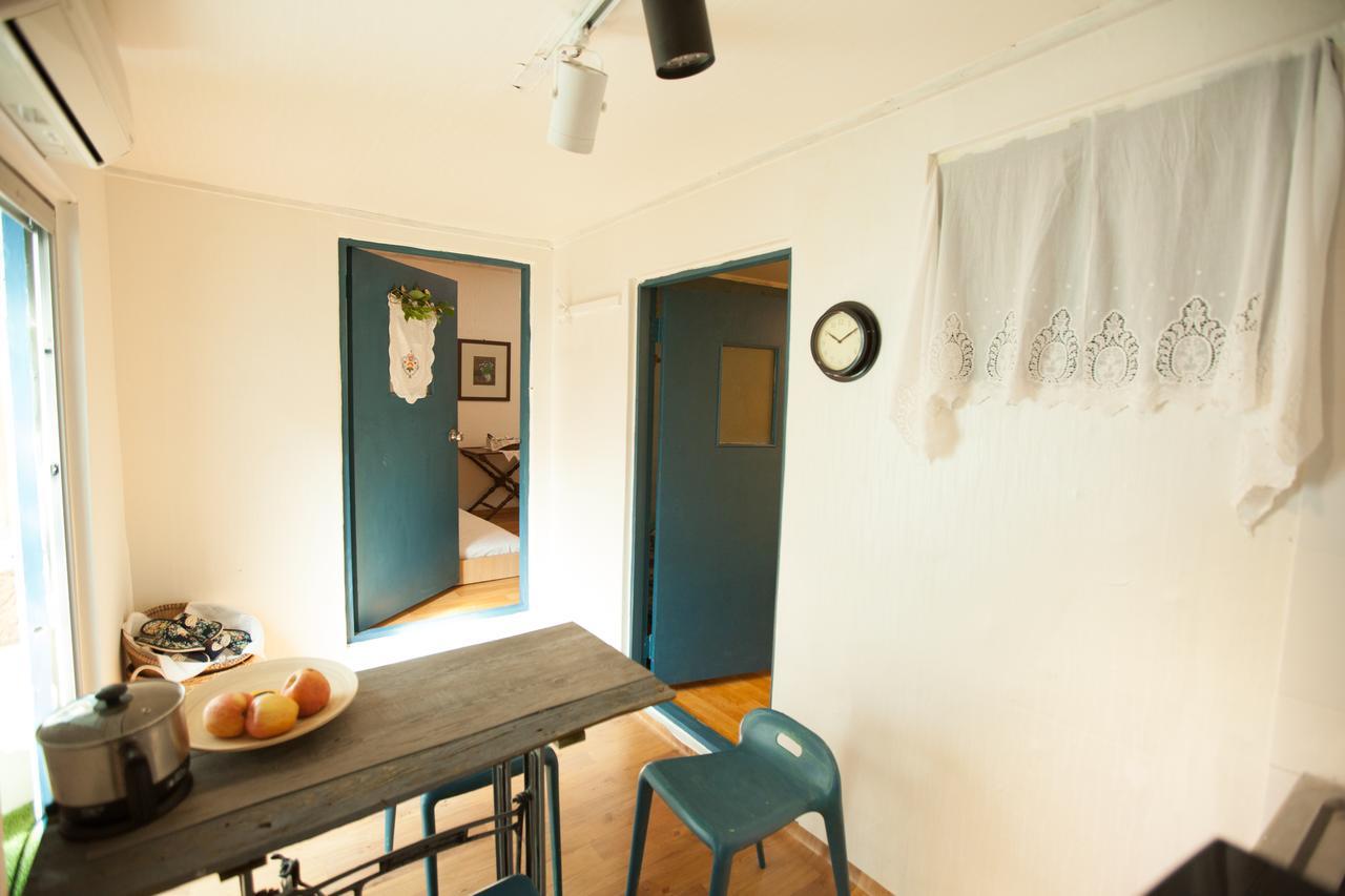 Janice's Traditional House Apartment *