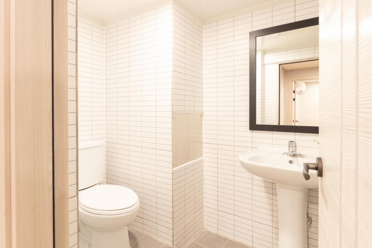 Guest house Dawoo House 1 In Hongdae Seoul