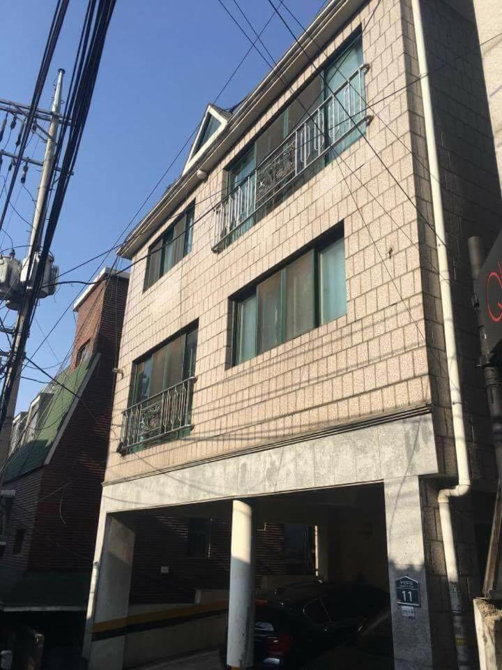 Villanoras Muslim * Seoul