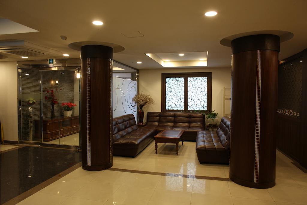 Hill House Myeongdong
