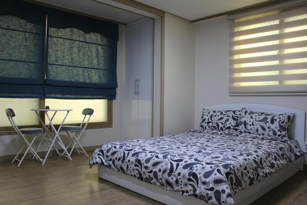 Bunk Hongdae2 Hostel *