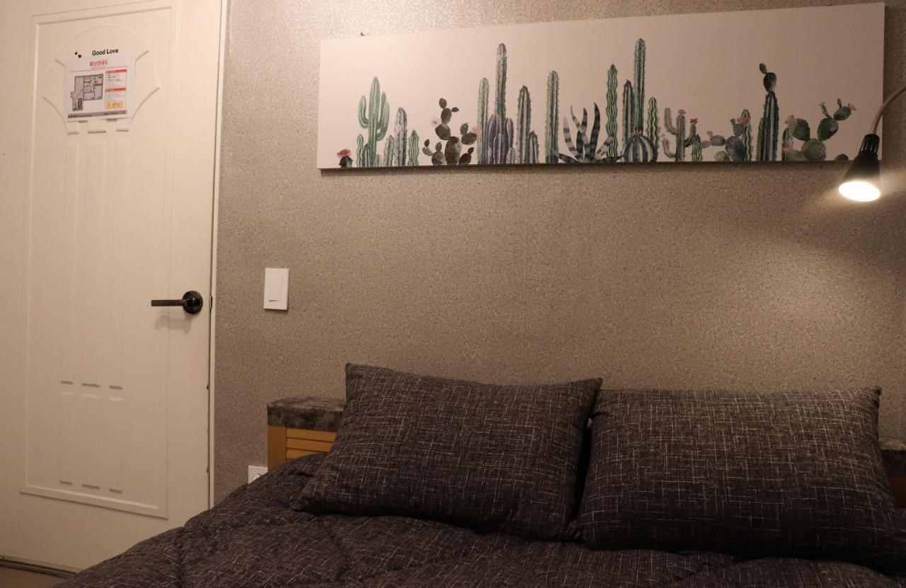 Jun Guesthouse