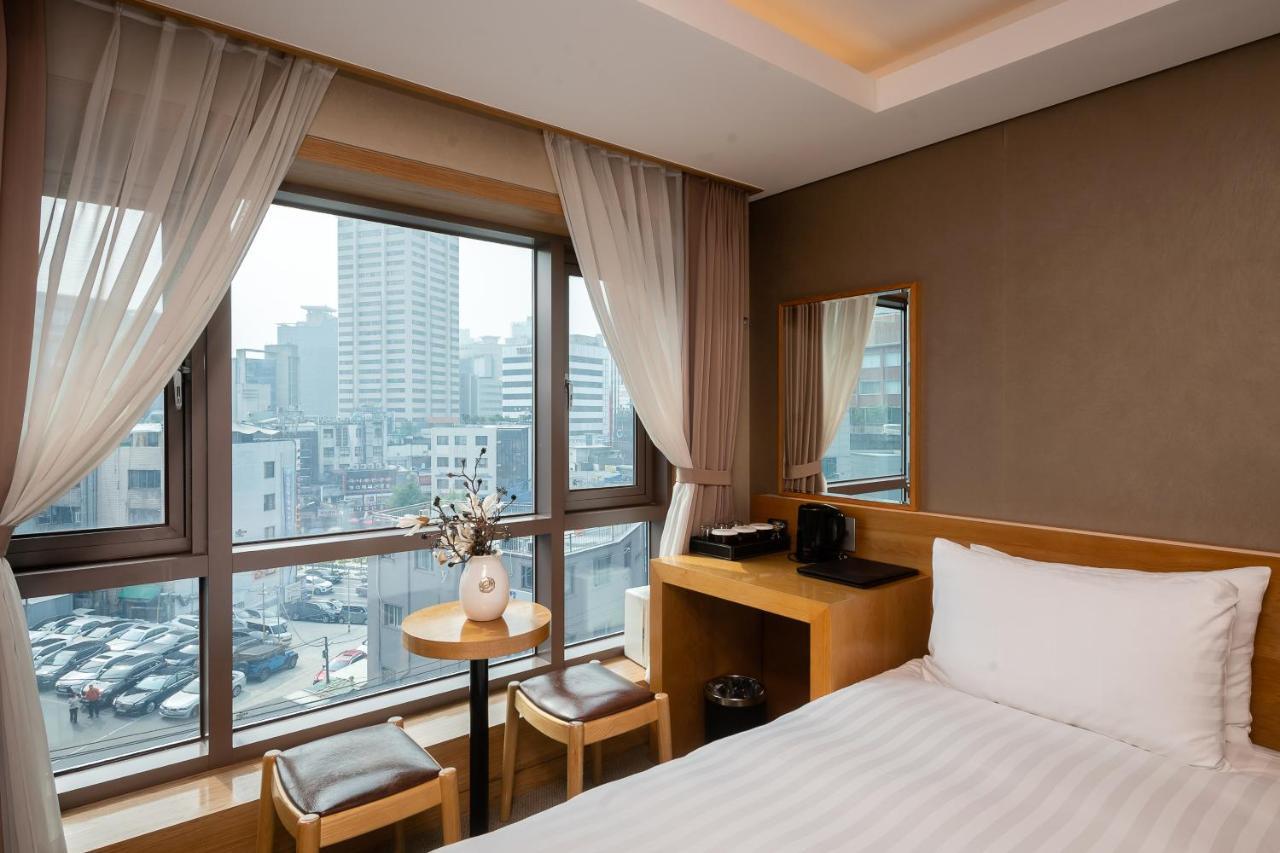 Floral Namsan Myeongdong Hotel