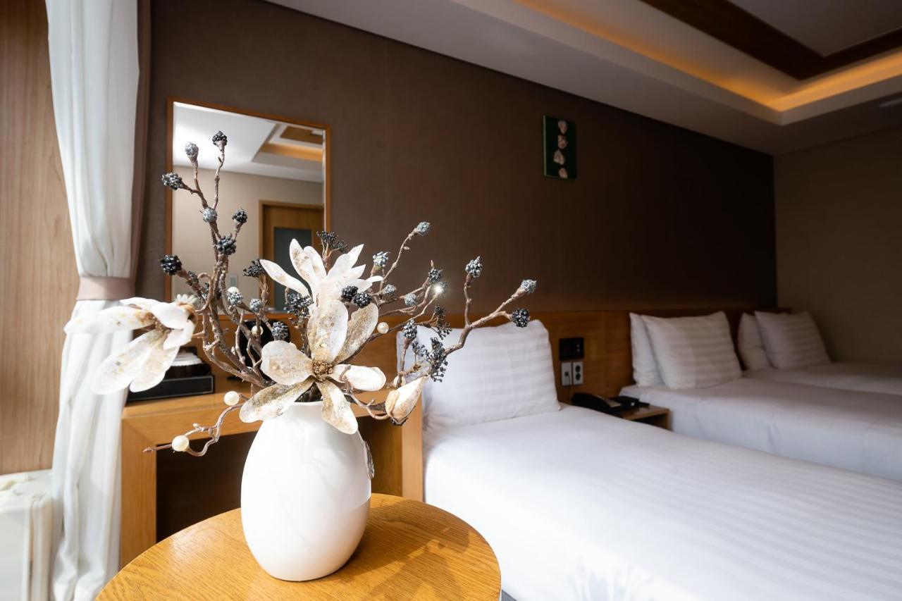 Floral Namsan Myeongdong 3*