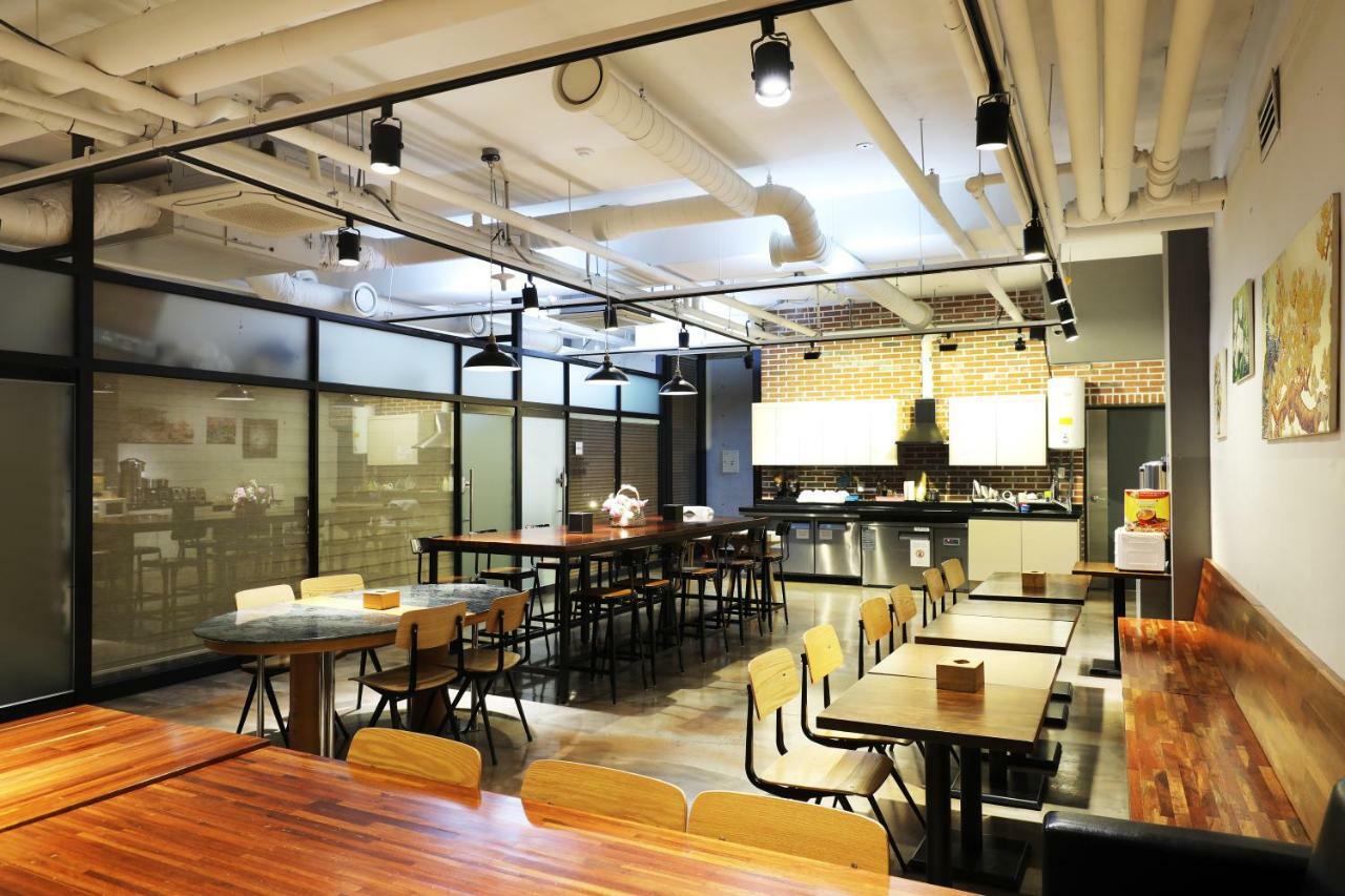 Stay7 Myeongdong Hostel *