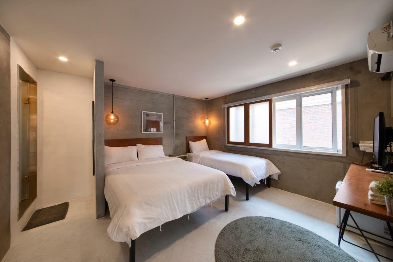 Baro Ato Hotel