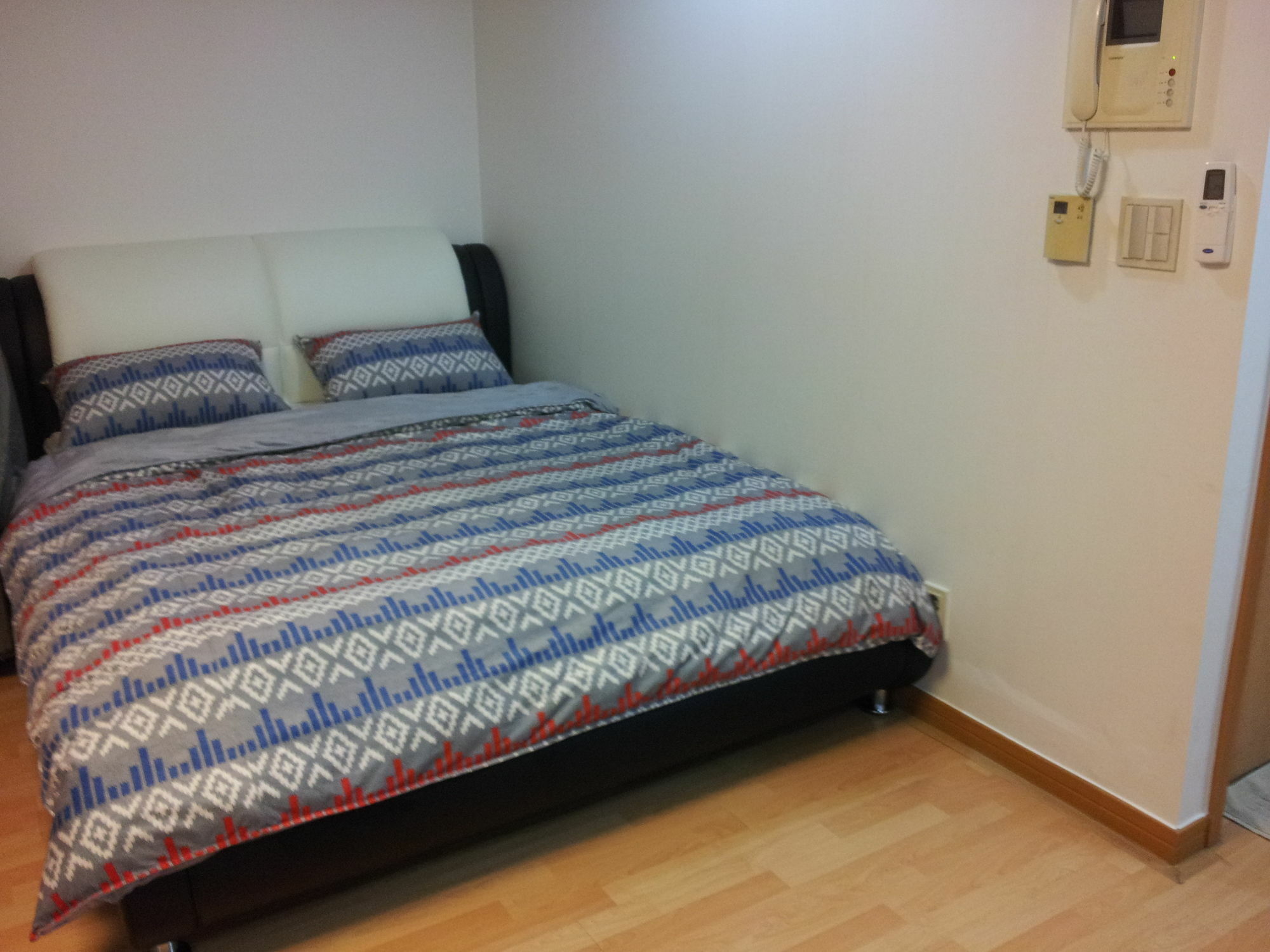 Cozy Hongdae Apartment