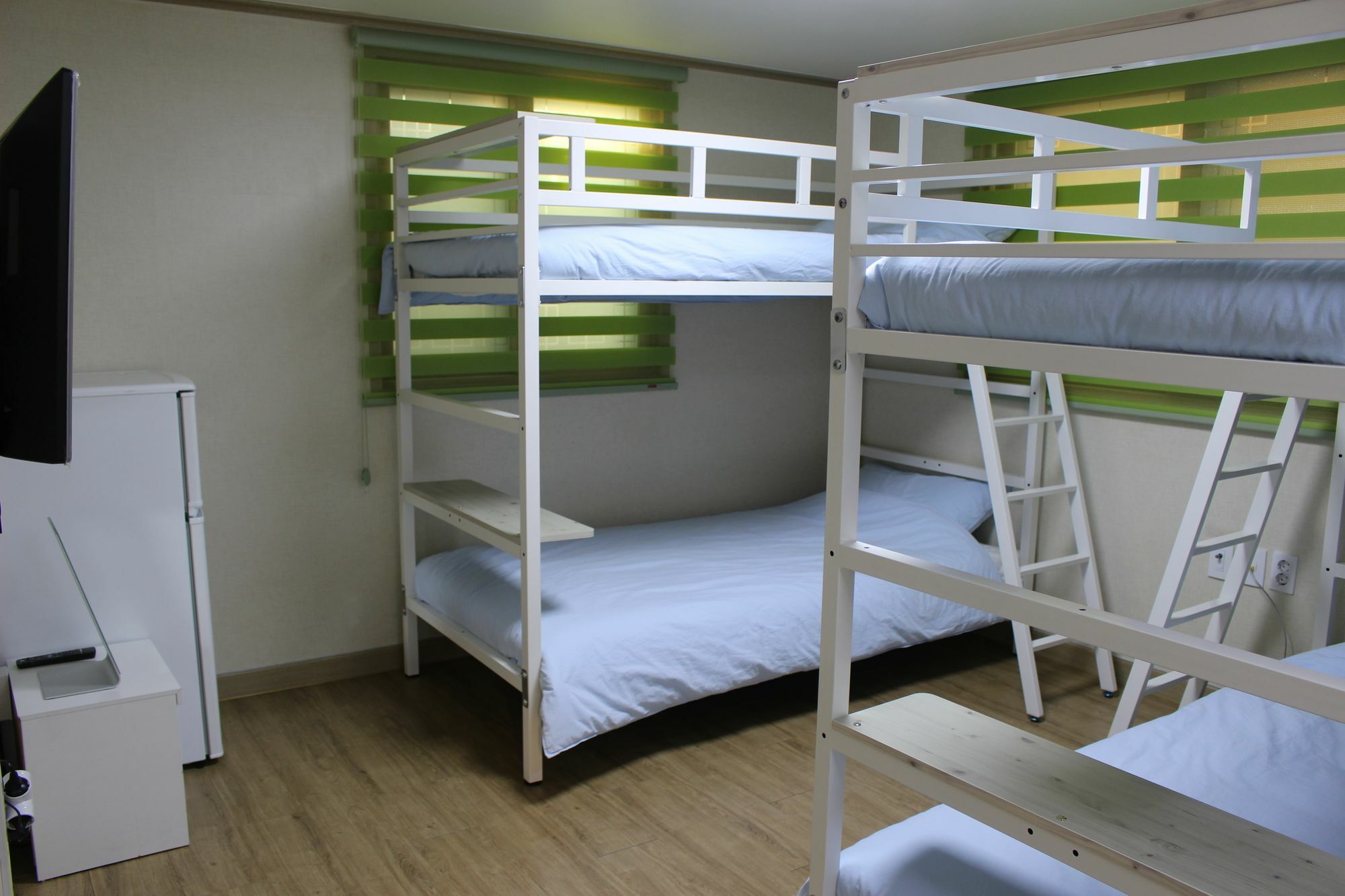 Bunk Hongdae2 Hostel *