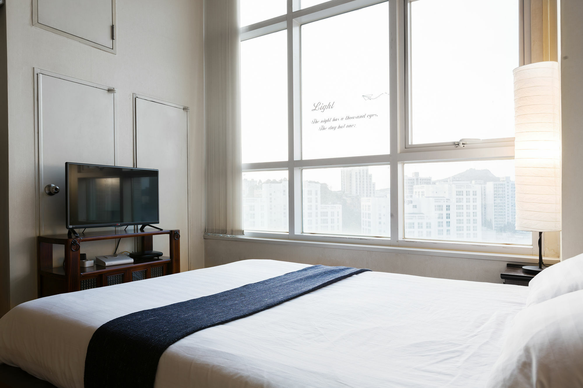 Apartment 202 House Station Seoul