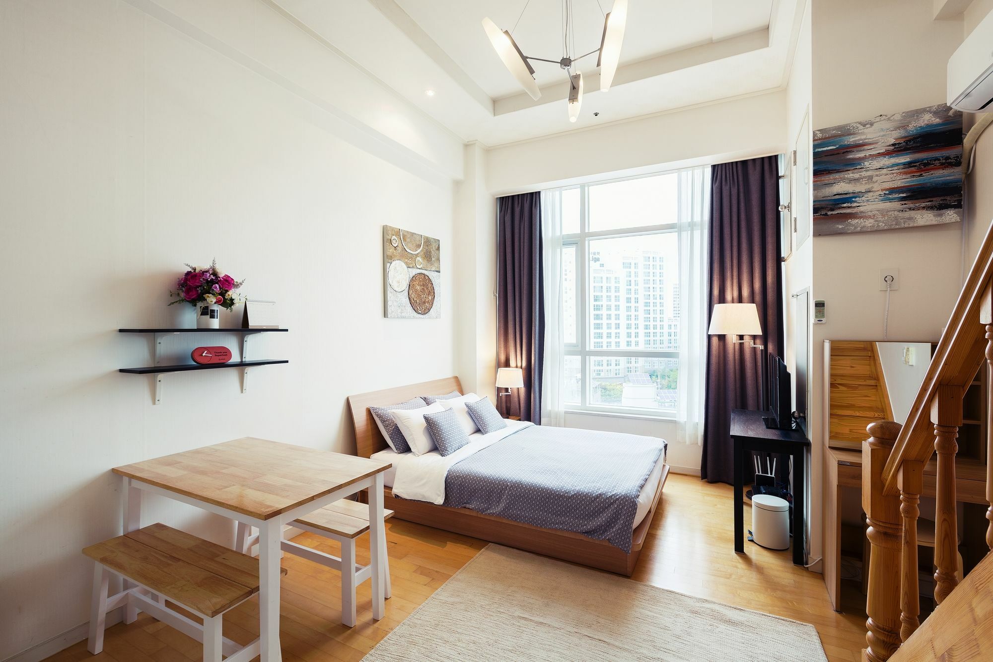 202 House Station Apartment