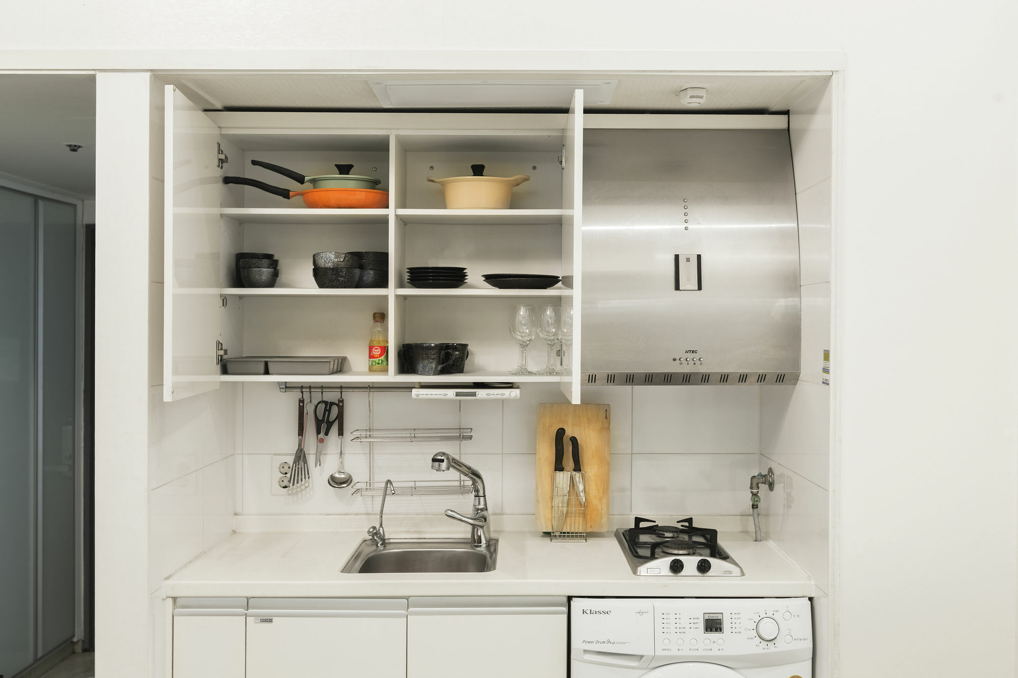 202 House Station Apartment *