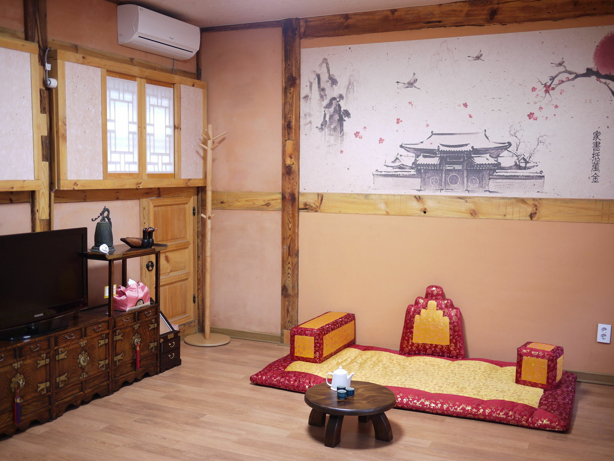 Haemil Hanok Guest house 2*