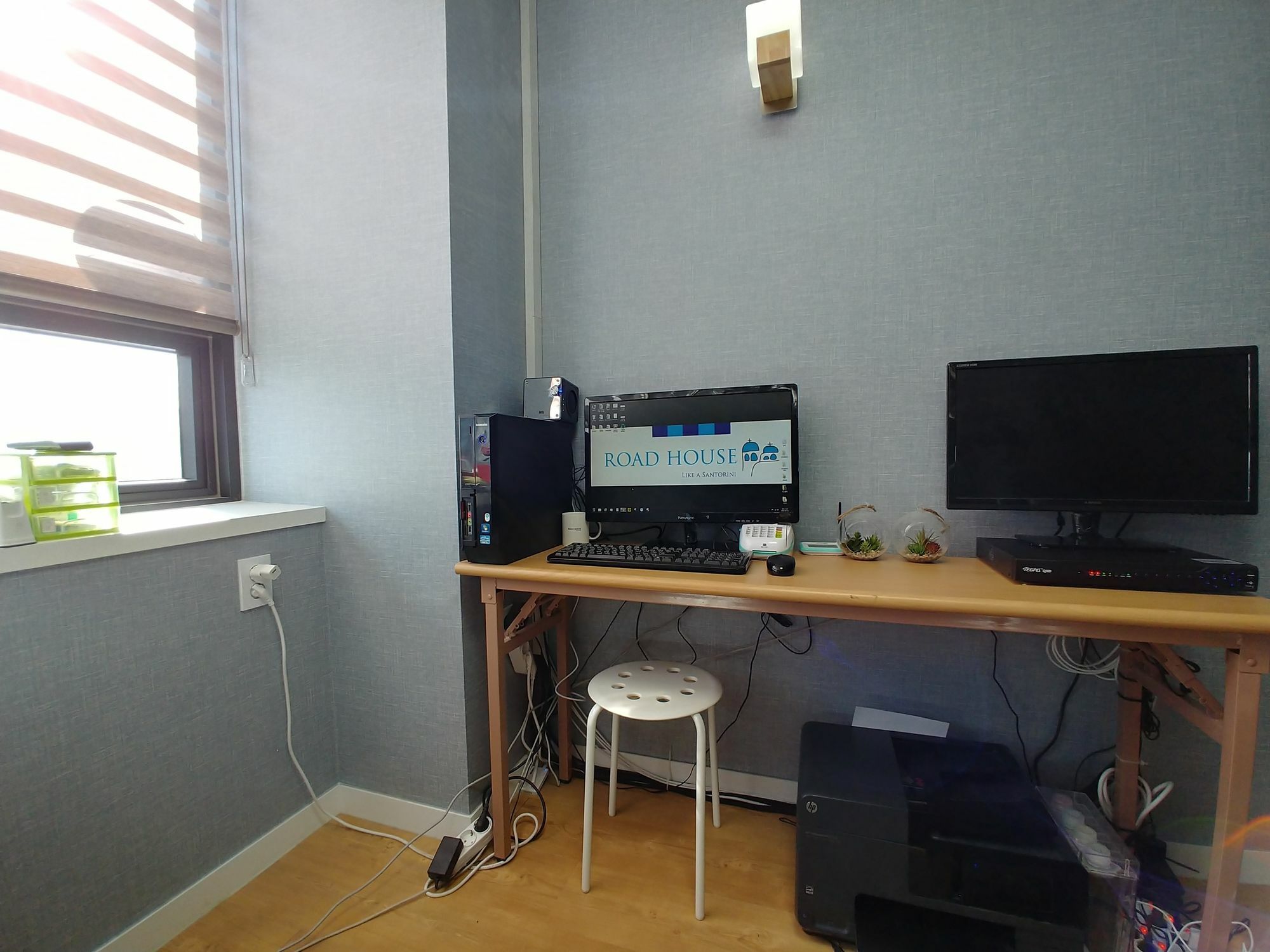 Roadhouse Hongdae Shinchon Guest house