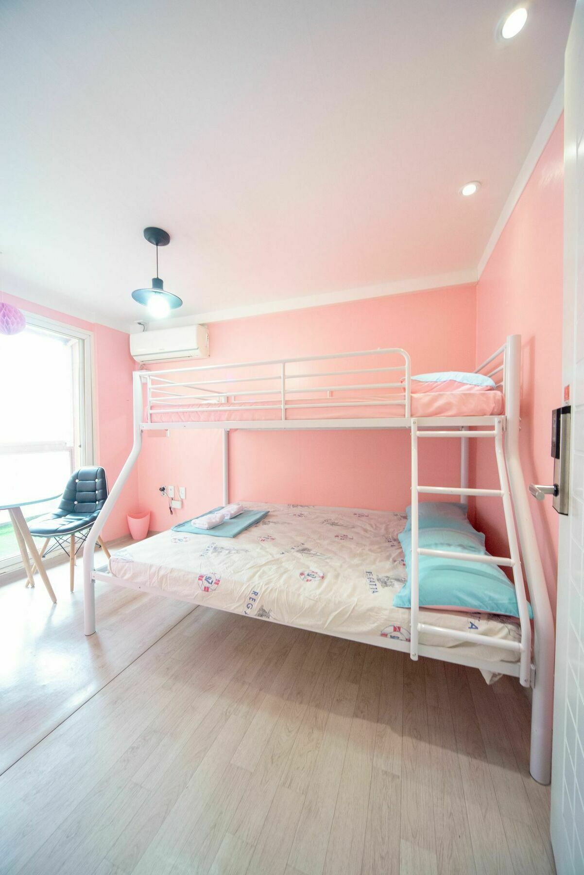 Sounlin - Caters To Women Hotel 2*