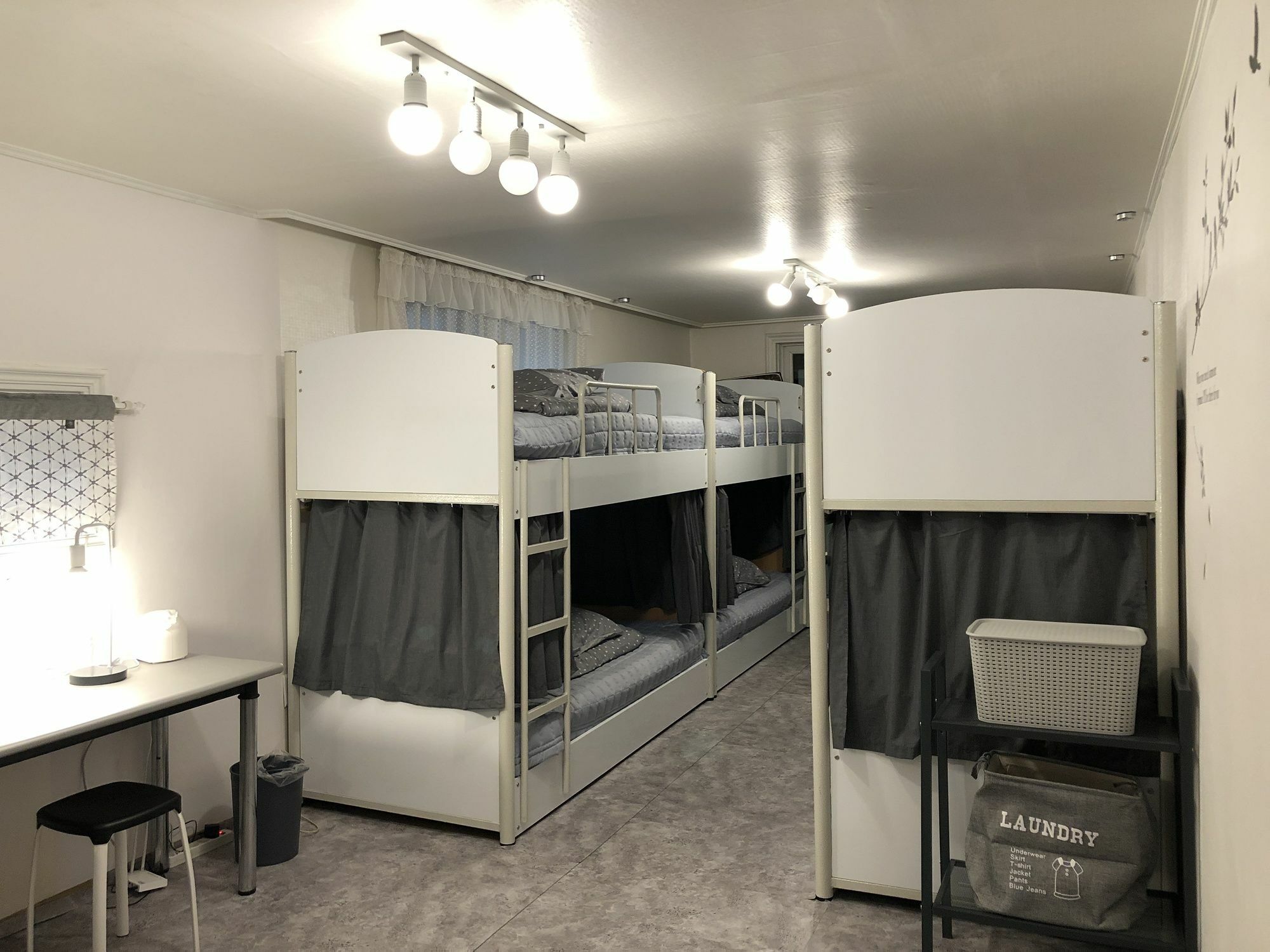 Jun Guesthouse