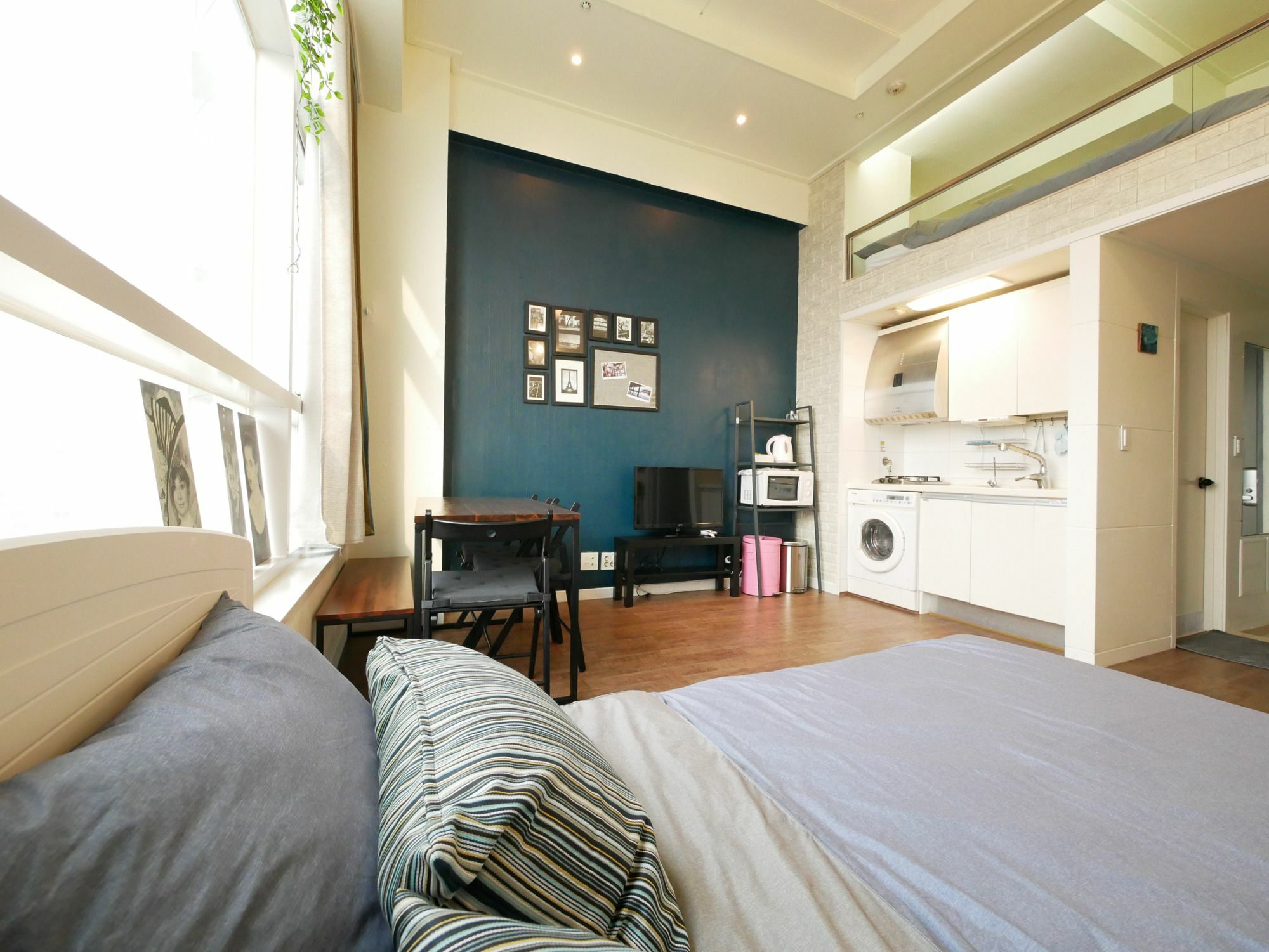 Station Joey House Apartment *
