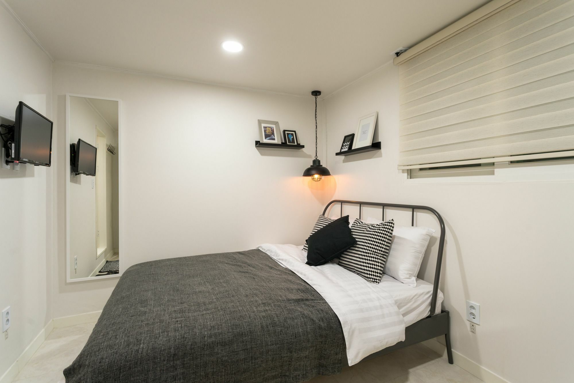 Neat House Hongdae Guest house 2*
