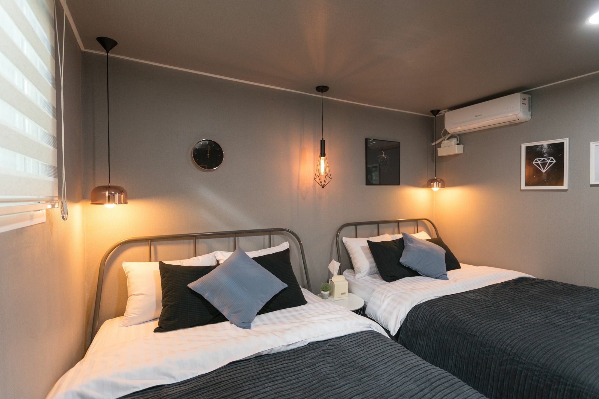 Neat House Hongdae 2*