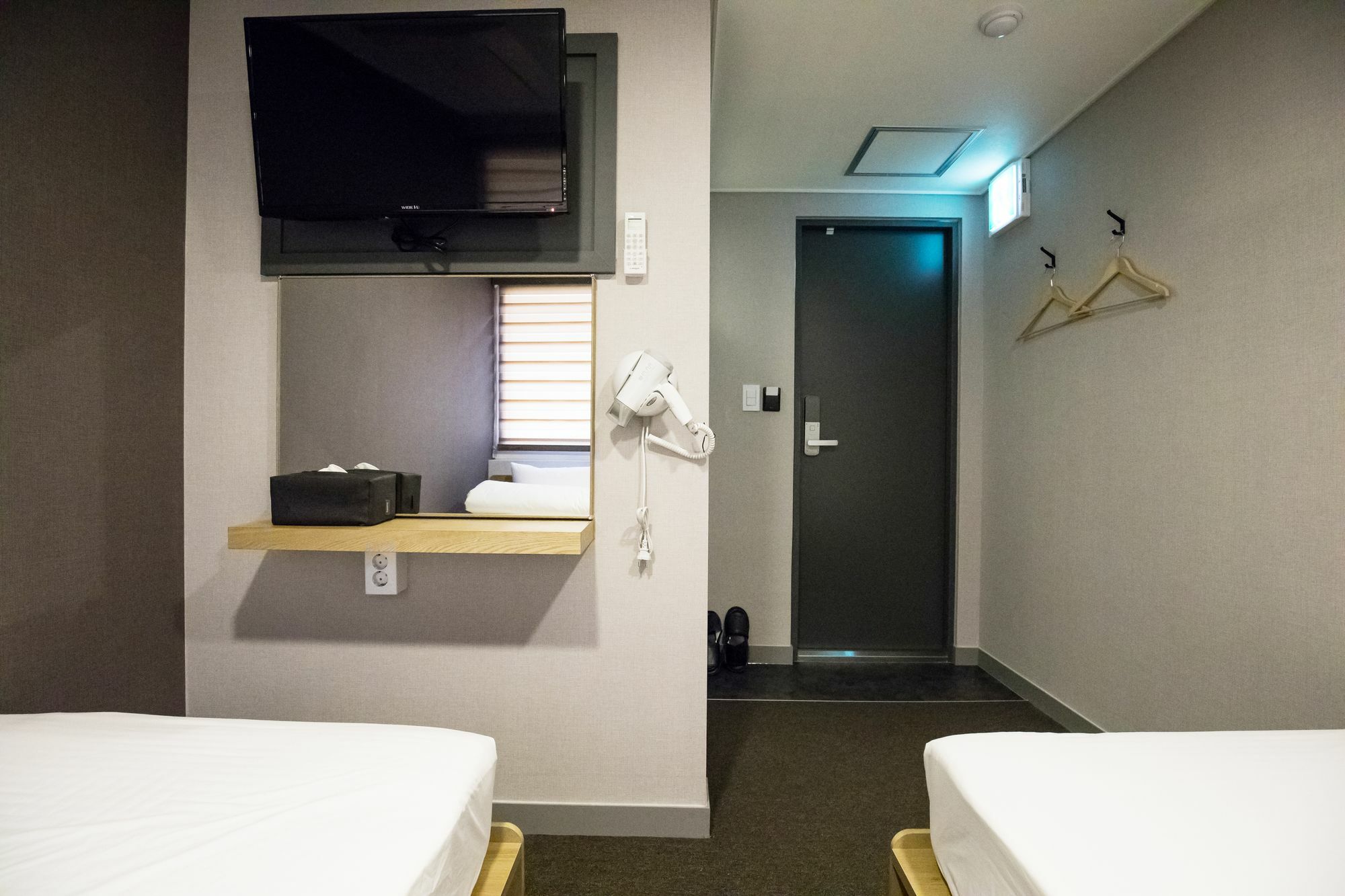 Blue Mountain Myeong-dong Guest house 3*