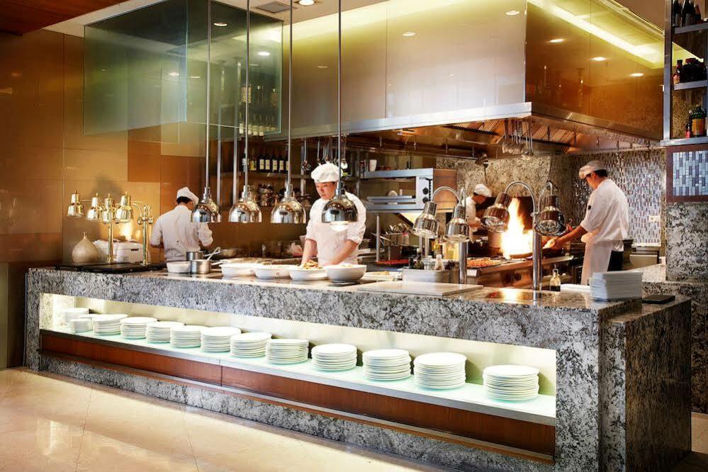 Courtyard By Marriott Times Square 4*
