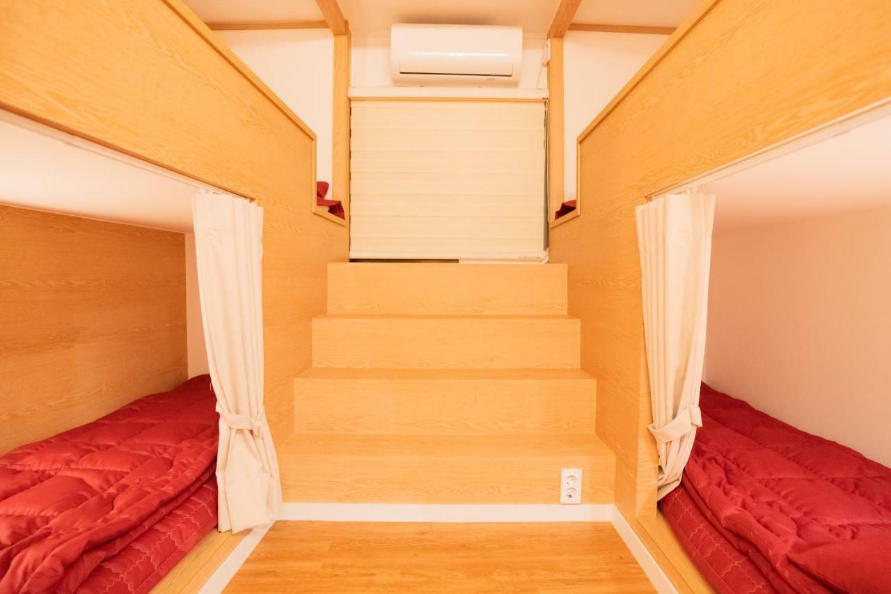 Huayuanhouse Hq In Hongdae Guest house 2*