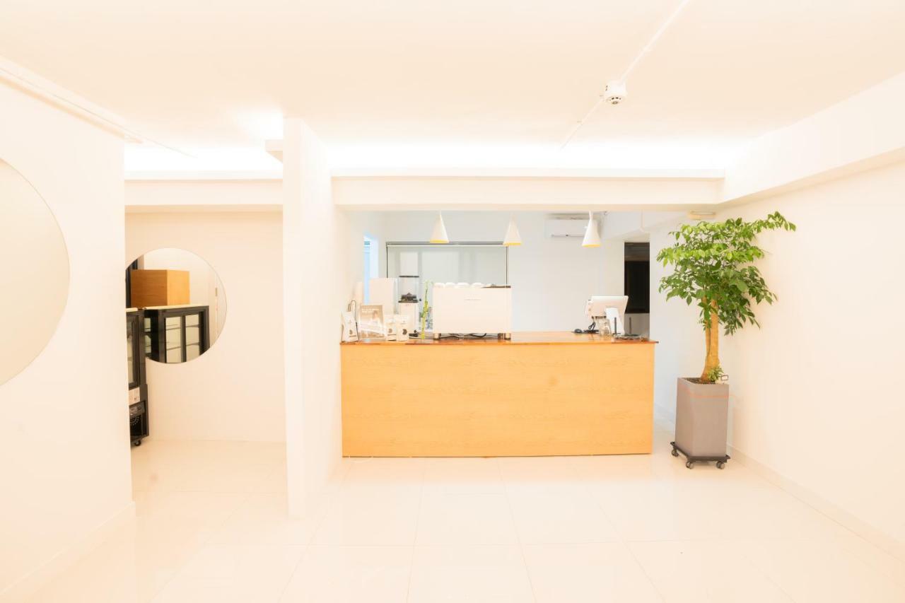 Huayuanhouse Hq In Hongdae
