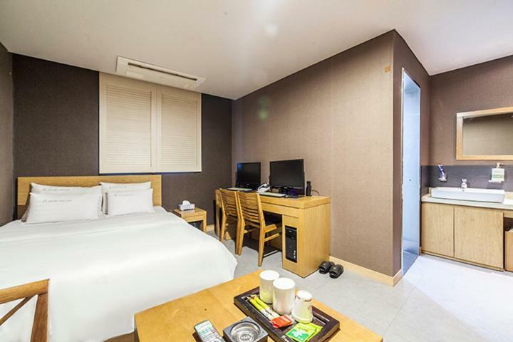 Hotel The Hue 2*