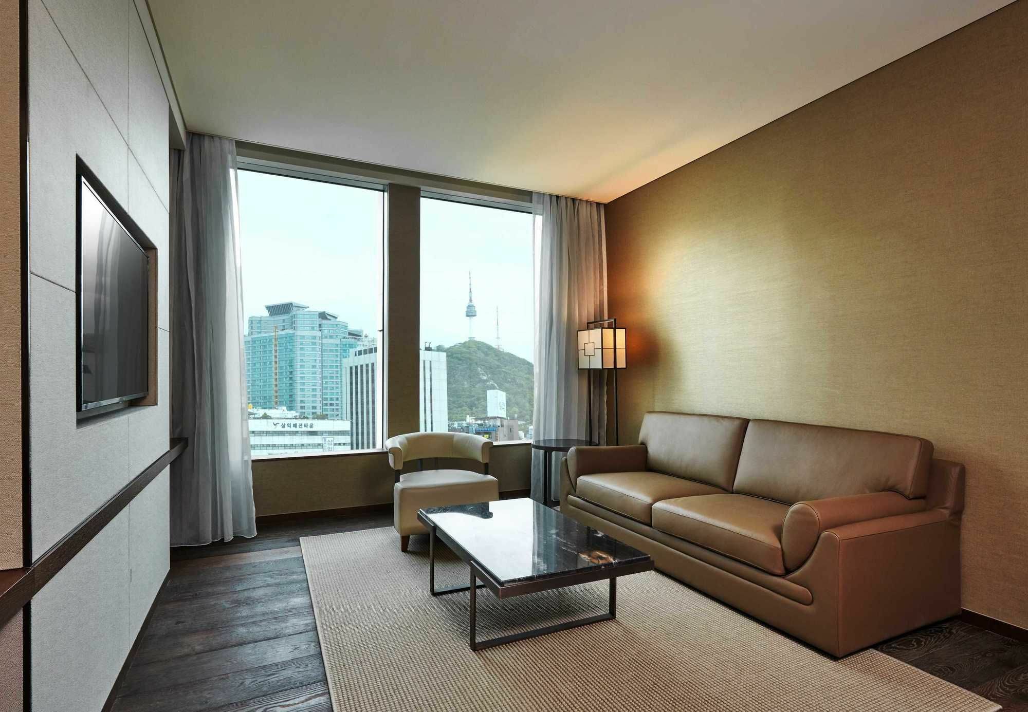 Courtyard By Marriott Namdaemun Hotel 4*