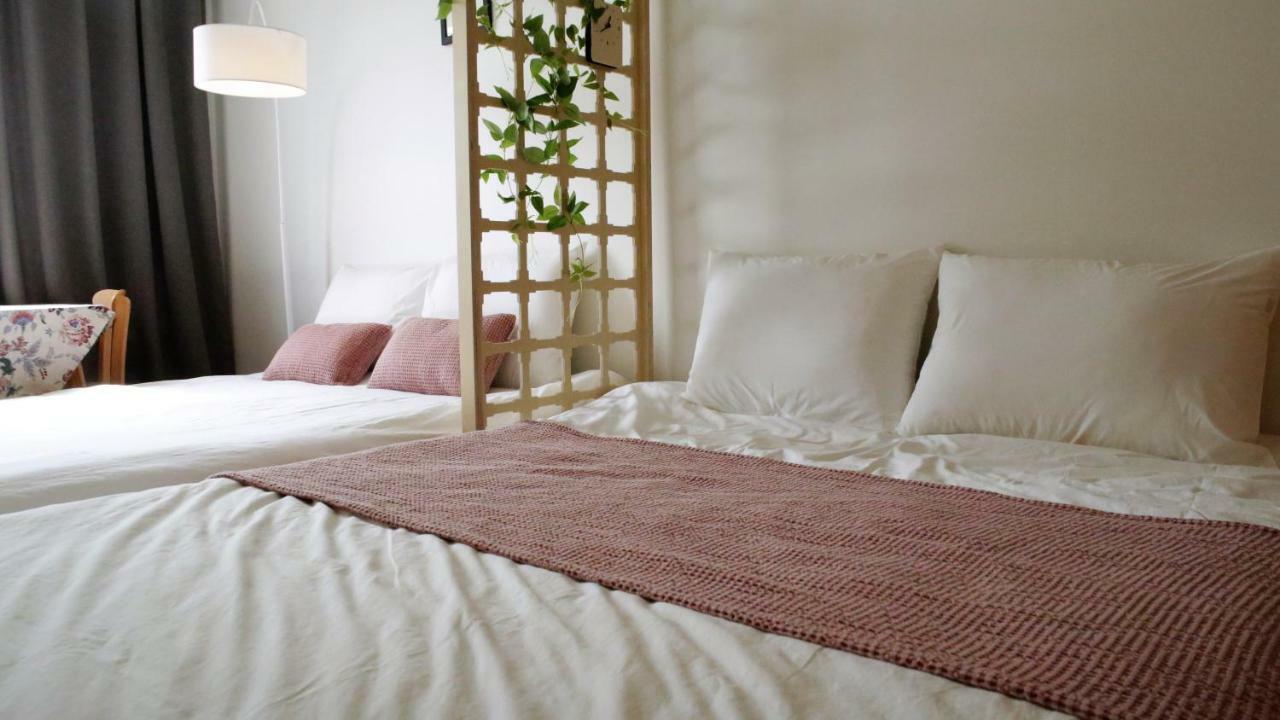Apartment River Pr. Modern Studio. Seoul